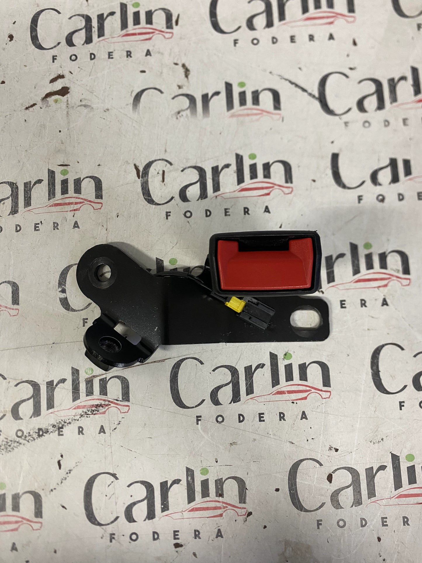 Aggancio Cintura Sicurezza Posteriore Centrale FIAT 500X (334) – Cod. 7356560270