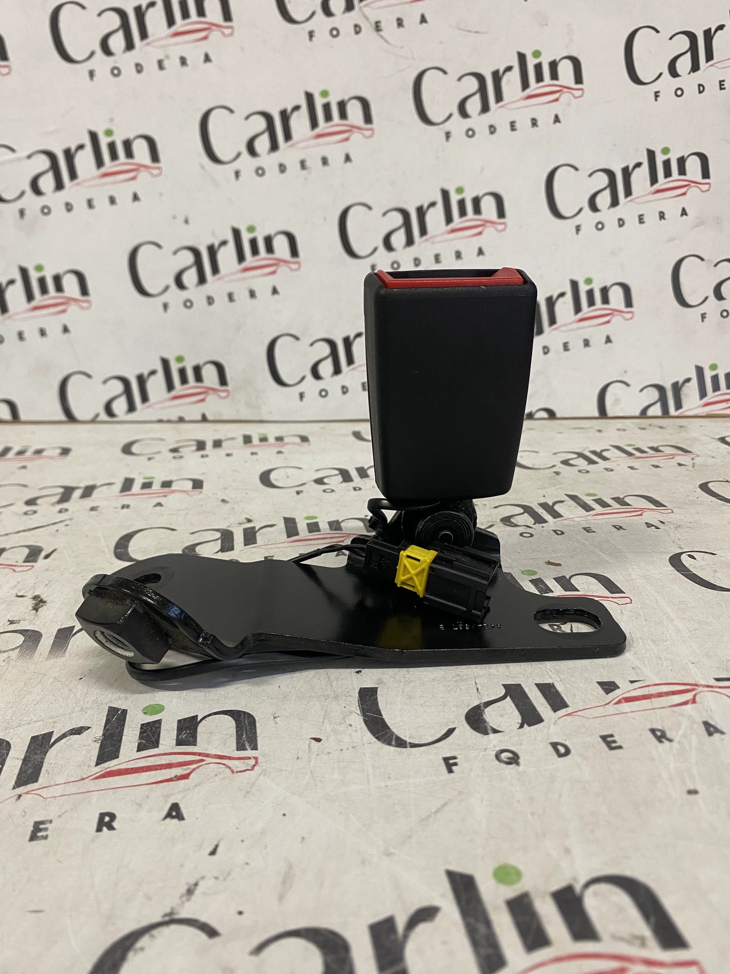 Aggancio Cintura Sicurezza Posteriore Centrale FIAT 500X (334) – Cod. 7356560270 1