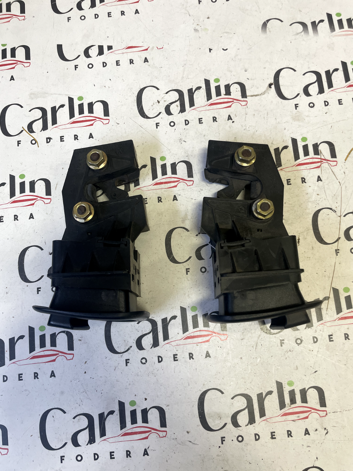 Coppia Ganci Sedile Posteriore VW Passat - 3B0885738 detail