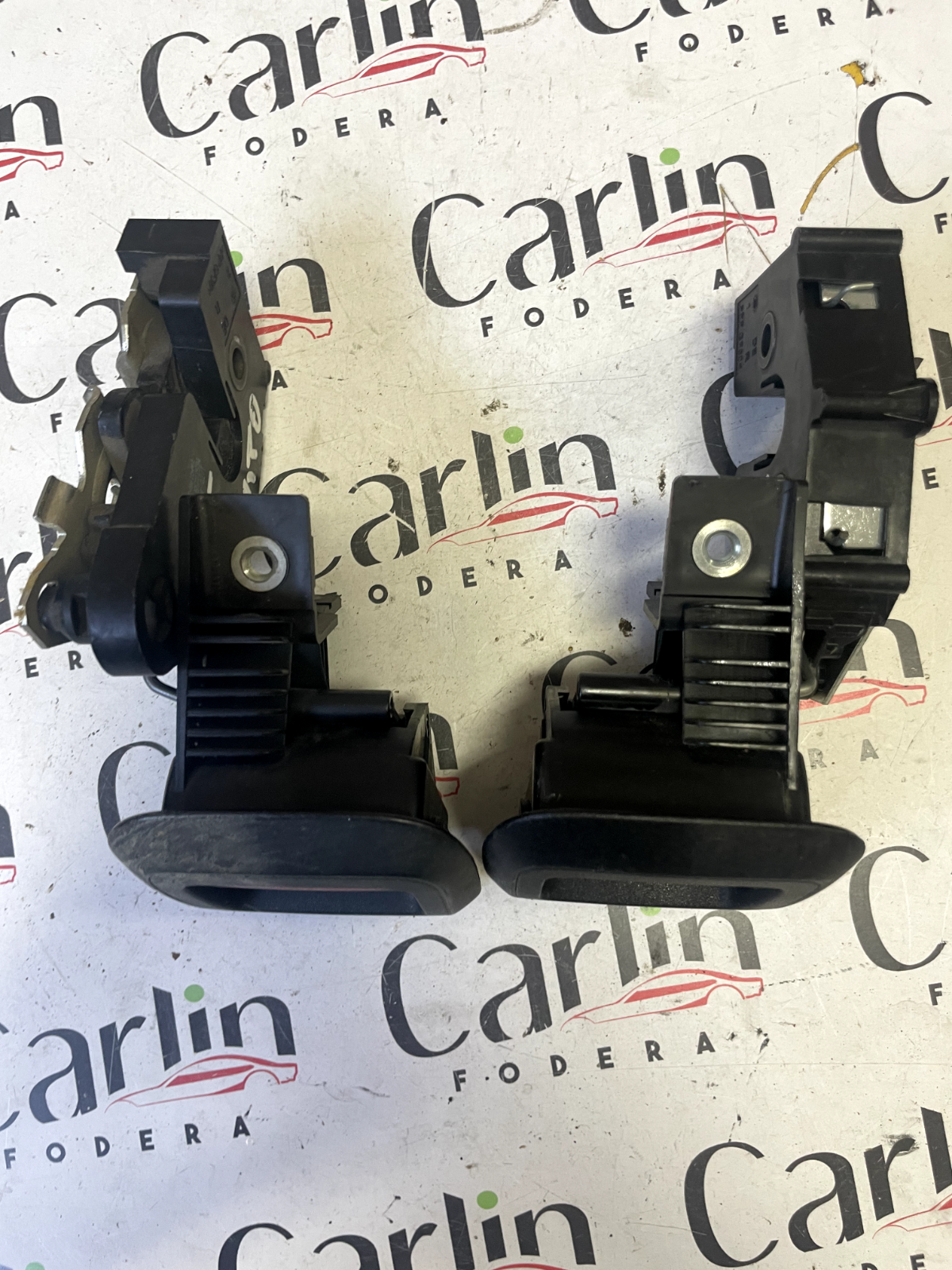 Coppia Serrature Sedile Posteriore Alfa Romeo MiTo 55702534 detail