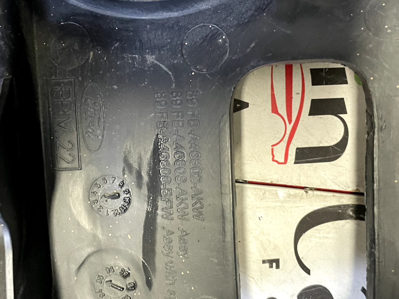 Coppia Supporto Cappelliera Ford Fiesta MK4 89FBA46809AKW/89FBA46802AKW detail 3