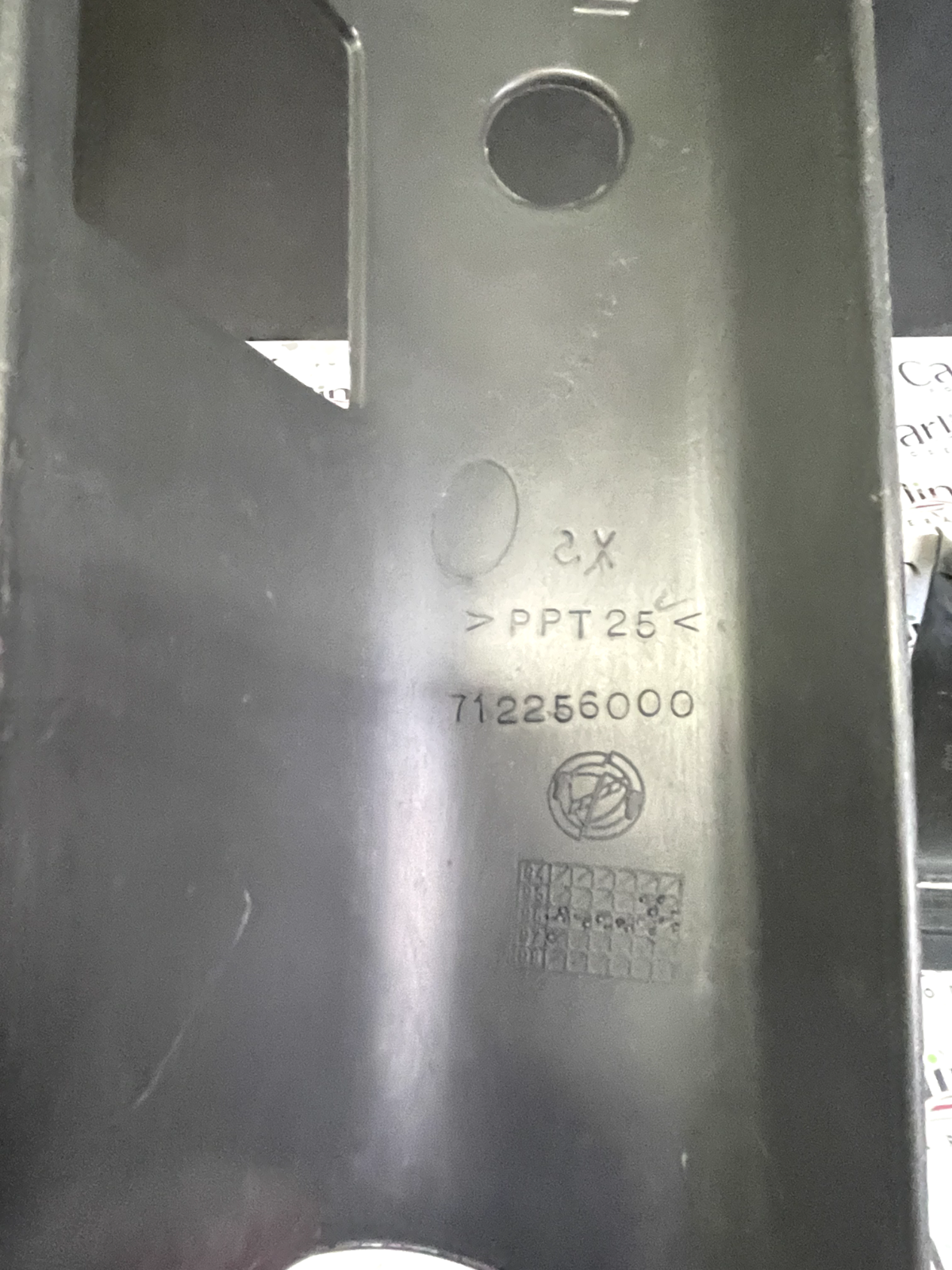 Coppia Supporto Cappelliera Lancia Ypsilon 712256000/712255000 detail 2