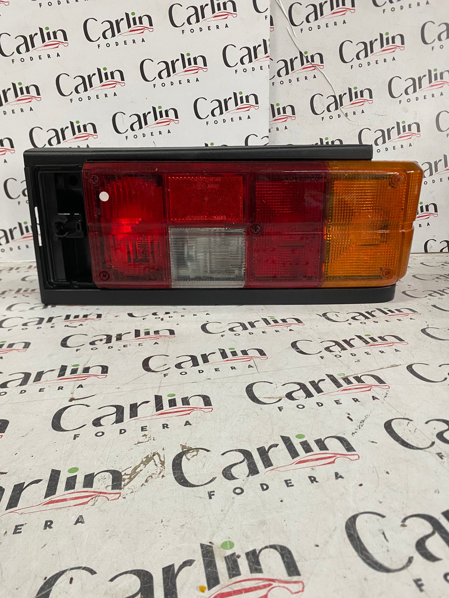 FANALE POSTERIORE DESTRO – FIAT RITMO / ABARTH (1982-1988) –  296008