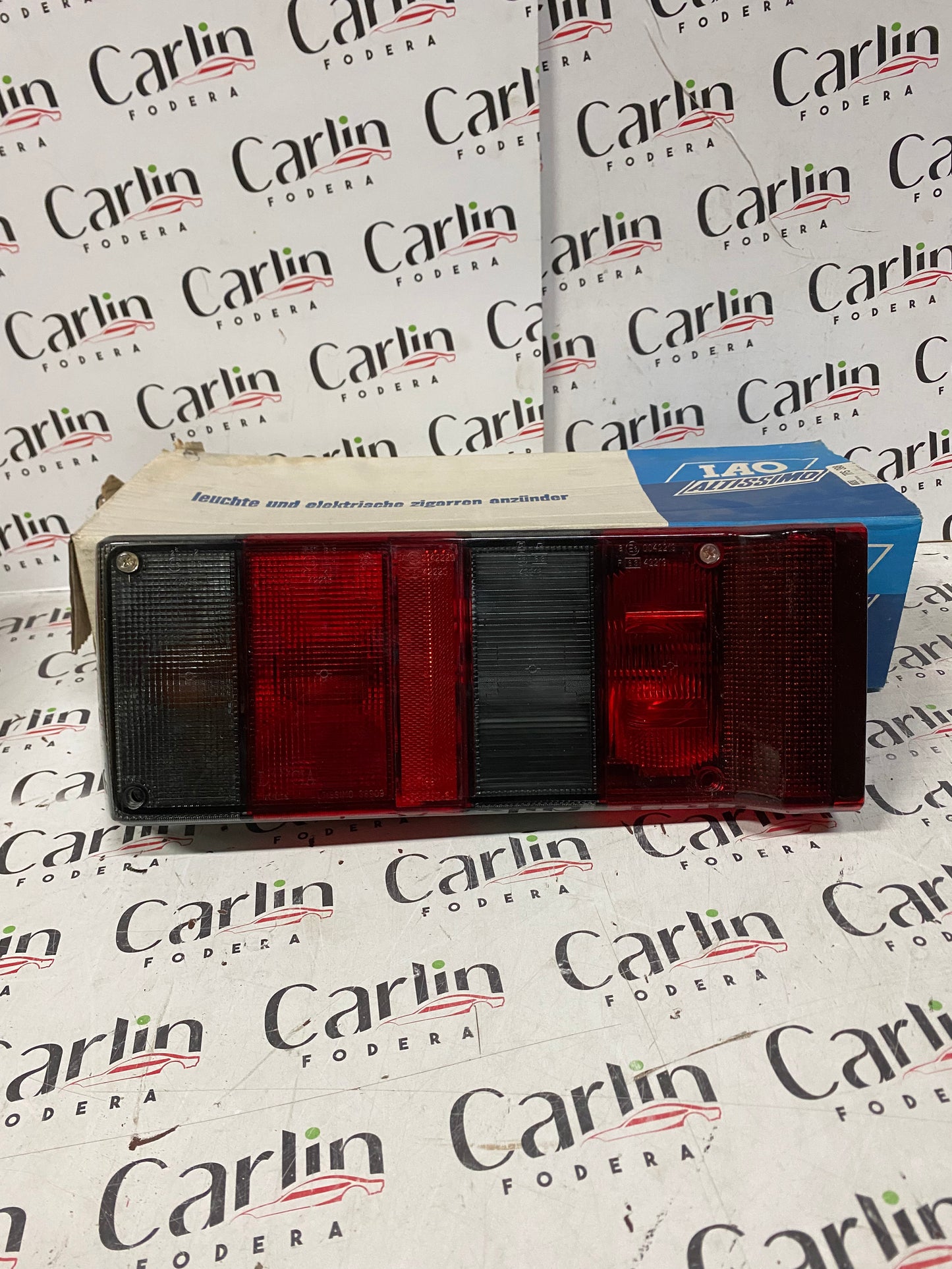 FANALE POSTERIORE SINISTRO NUOVO – LANCIA Y10 / AUTOBIANCHI Y10 – OEM 7618550