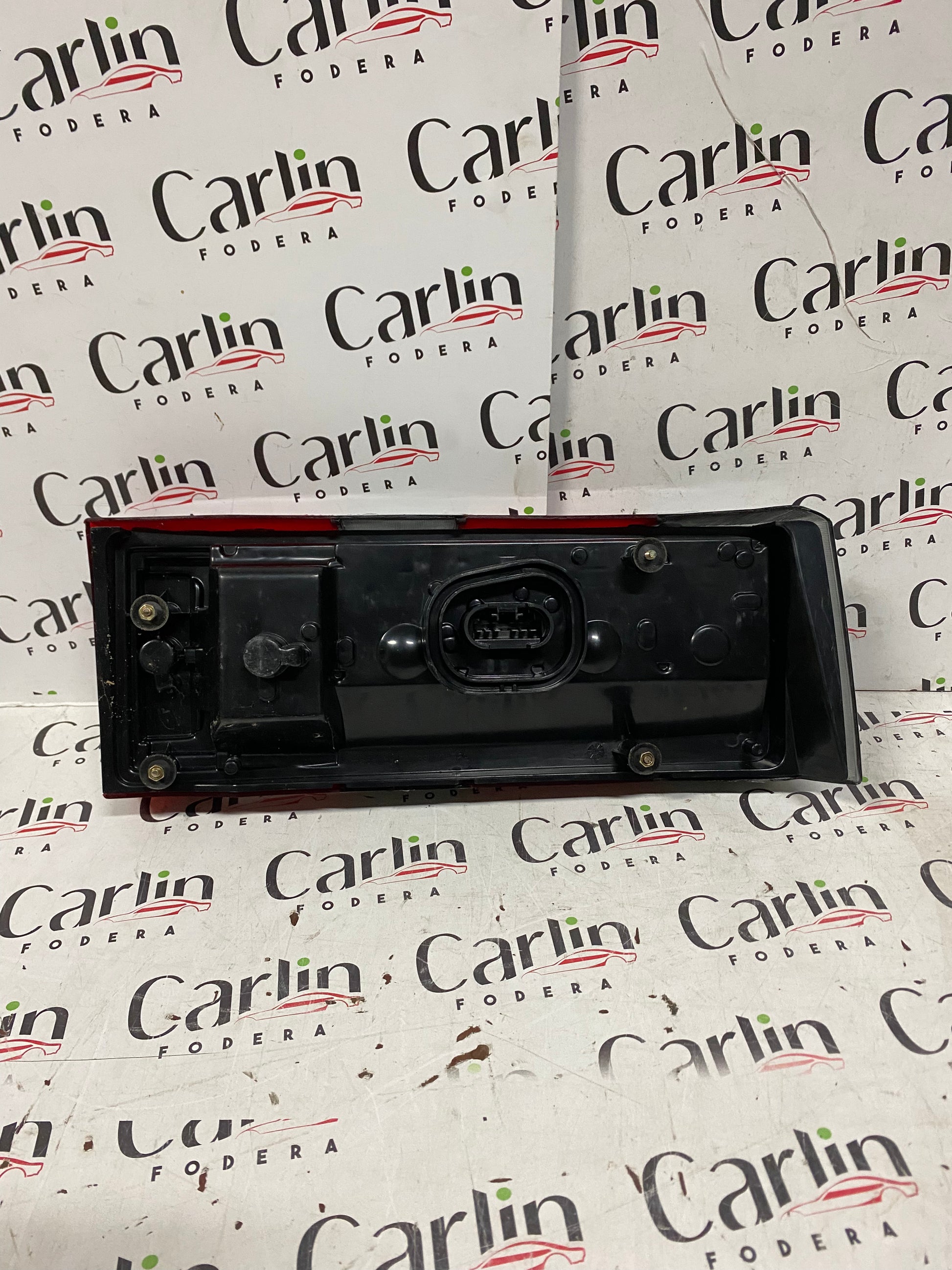 FANALE POSTERIORE SINISTRO NUOVO – LANCIA Y10 / AUTOBIANCHI Y10 – OEM 7618550 4