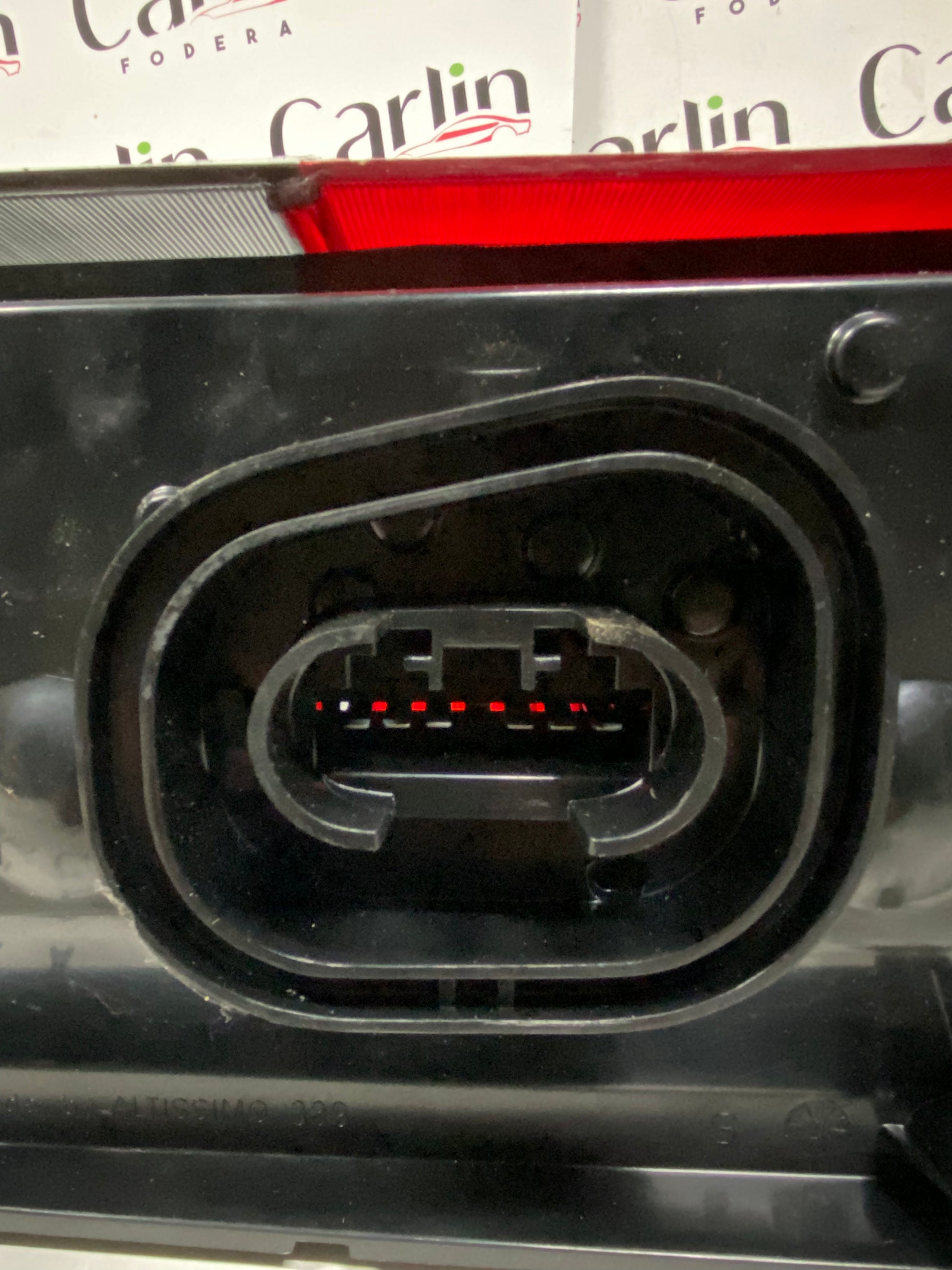 FANALE POSTERIORE SINISTRO NUOVO – LANCIA Y10 / AUTOBIANCHI Y10 – OEM 7618550 7