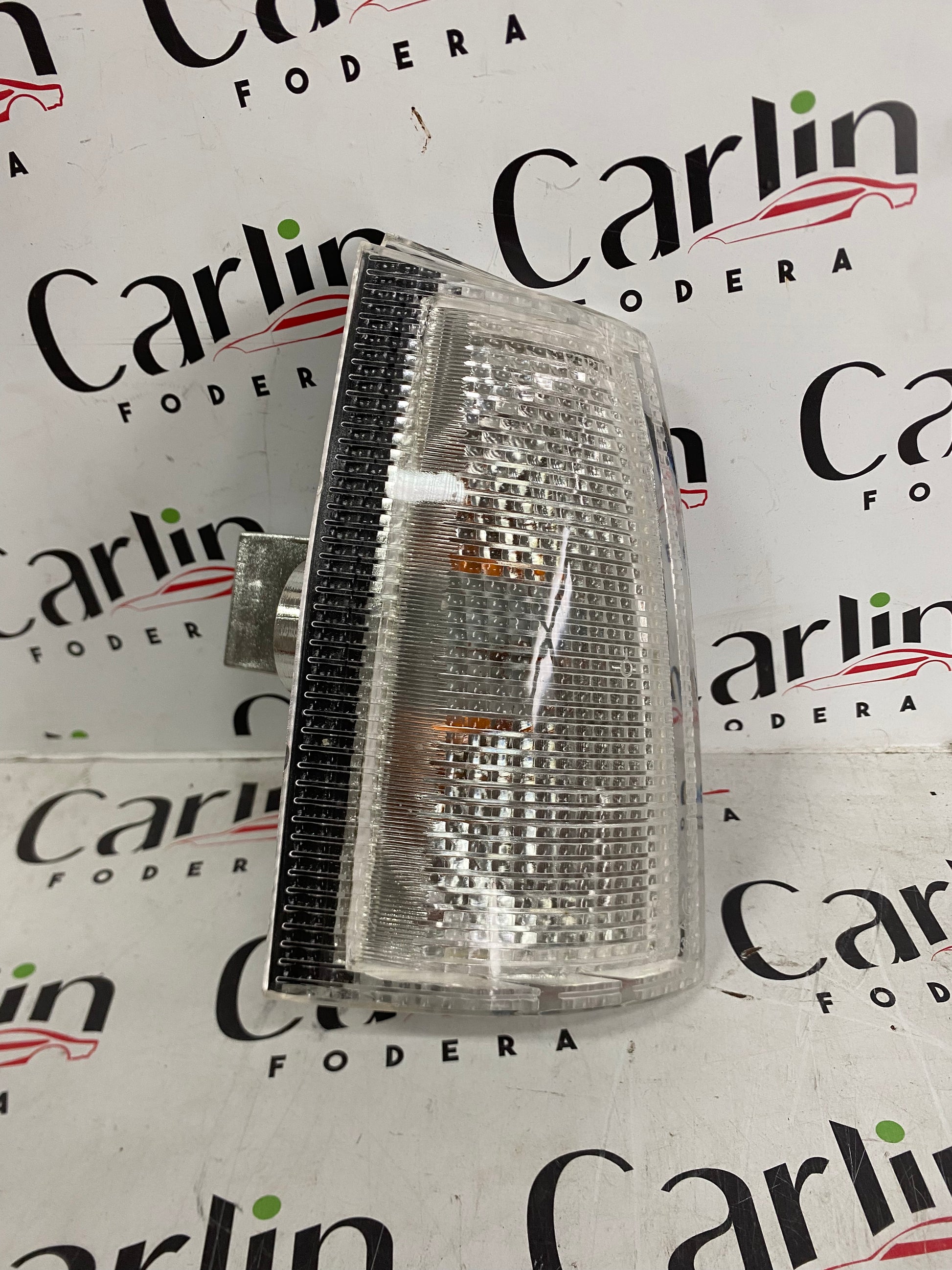 FANALINO FRECCIA ANTERIORE DESTRO – FIAT CROMA (1985-1990) – 10.072.120 1