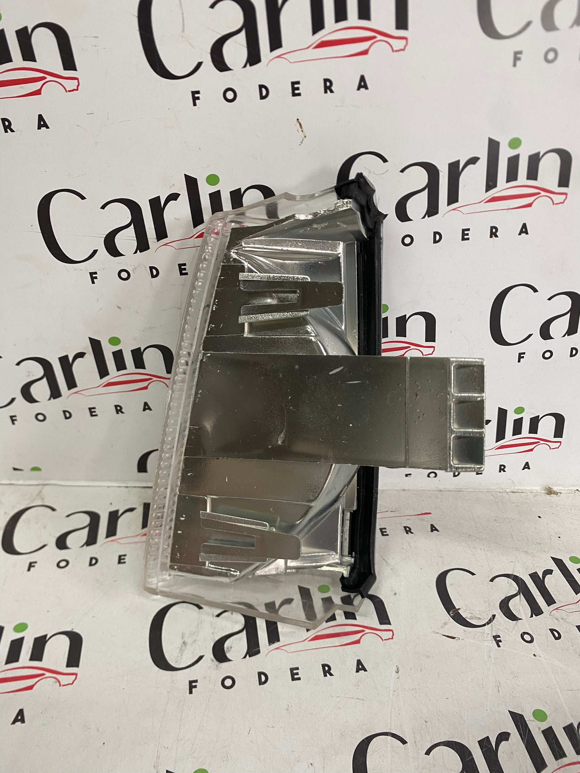 FANALINO FRECCIA ANTERIORE DESTRO – FIAT CROMA (1985-1990) – 10.072.120 3