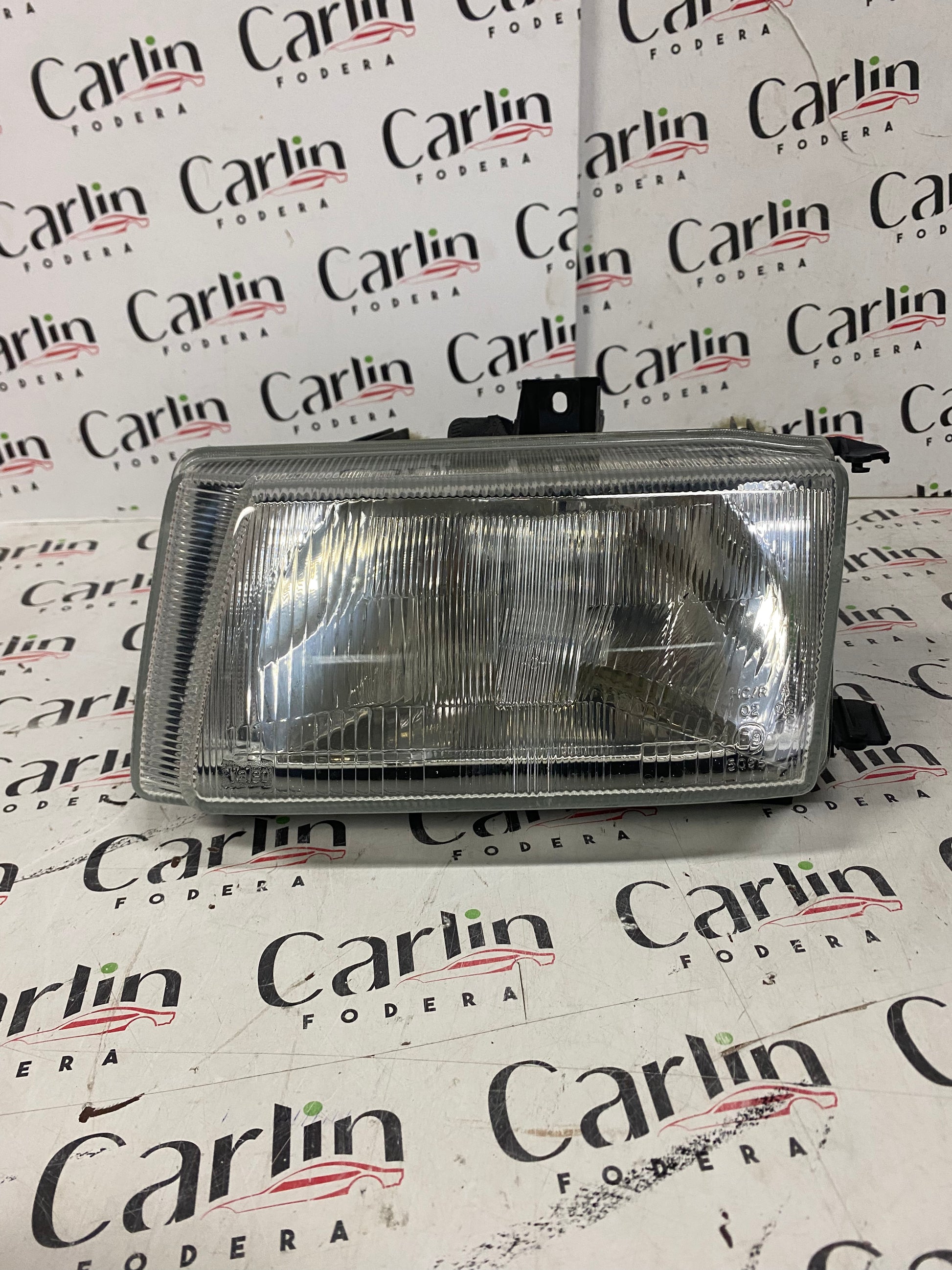 FARO ANTERIORE SINISTRO – VW POLO 4 PORTE 1996-1999 – 085818 1