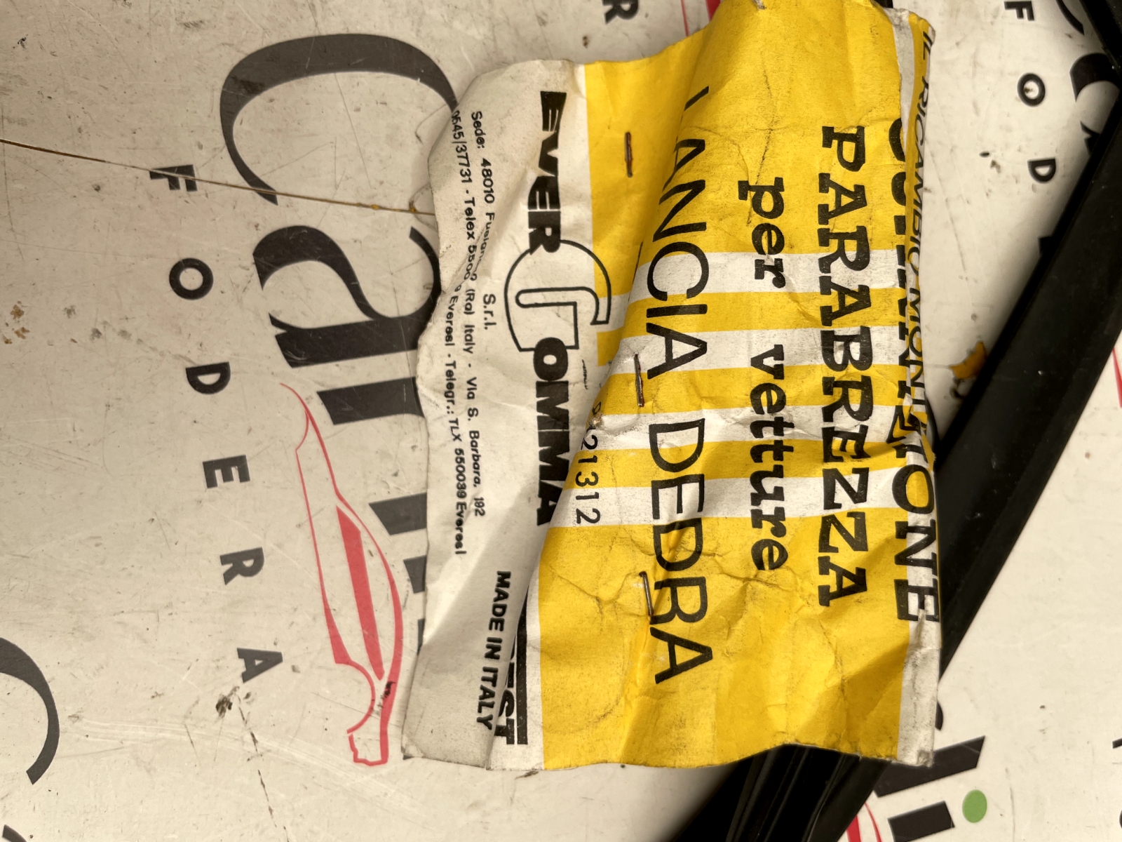 Guarnizione Parabrezza PIRELLI Lancia Dedra Delta 93 9121312 detail 2