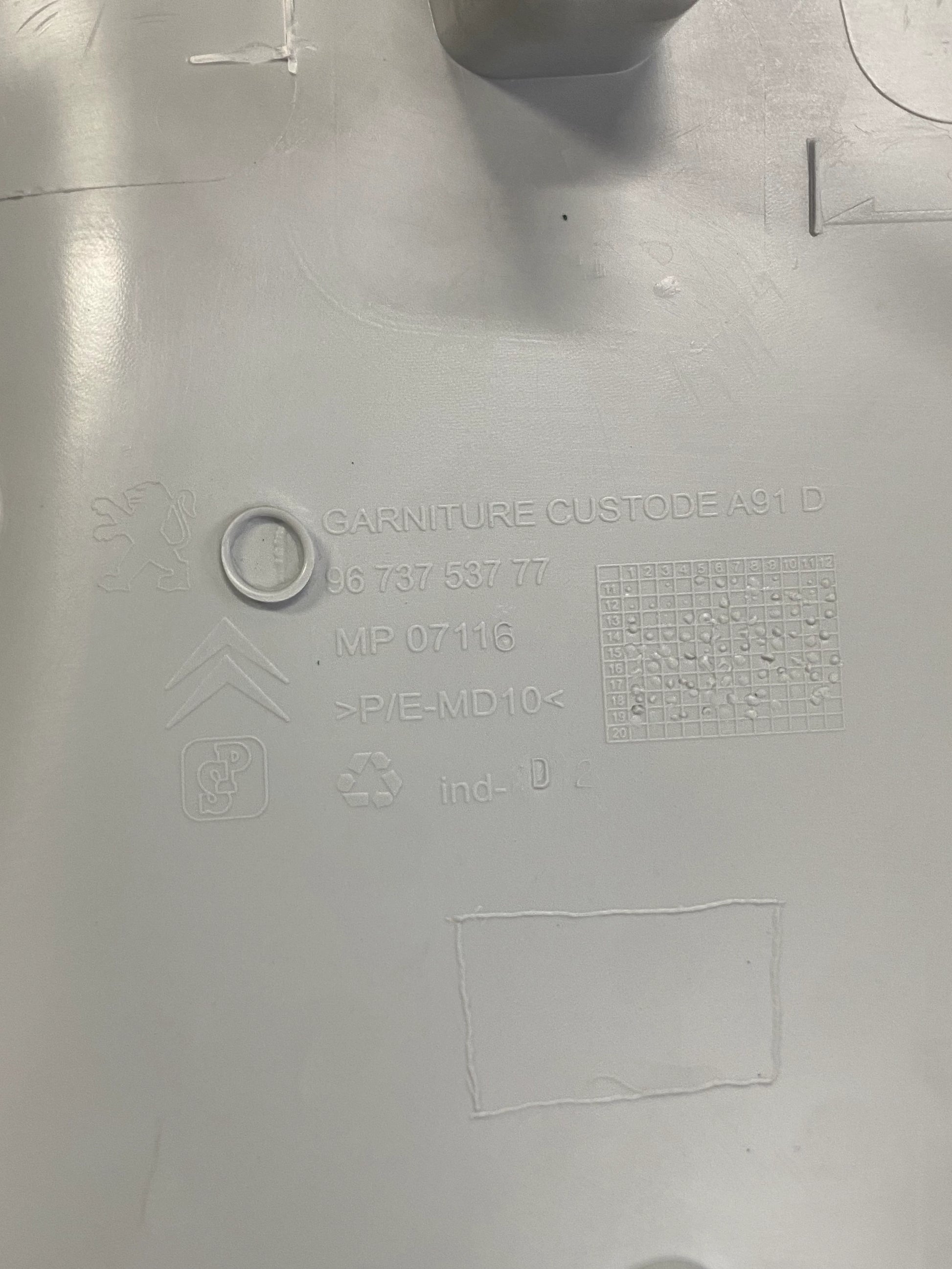 Rivestimento Montante C Posteriore Destro PEUGEOT 208 (2013) 1.6 HDi – Cod. 9673753777 | Originale Usato 3