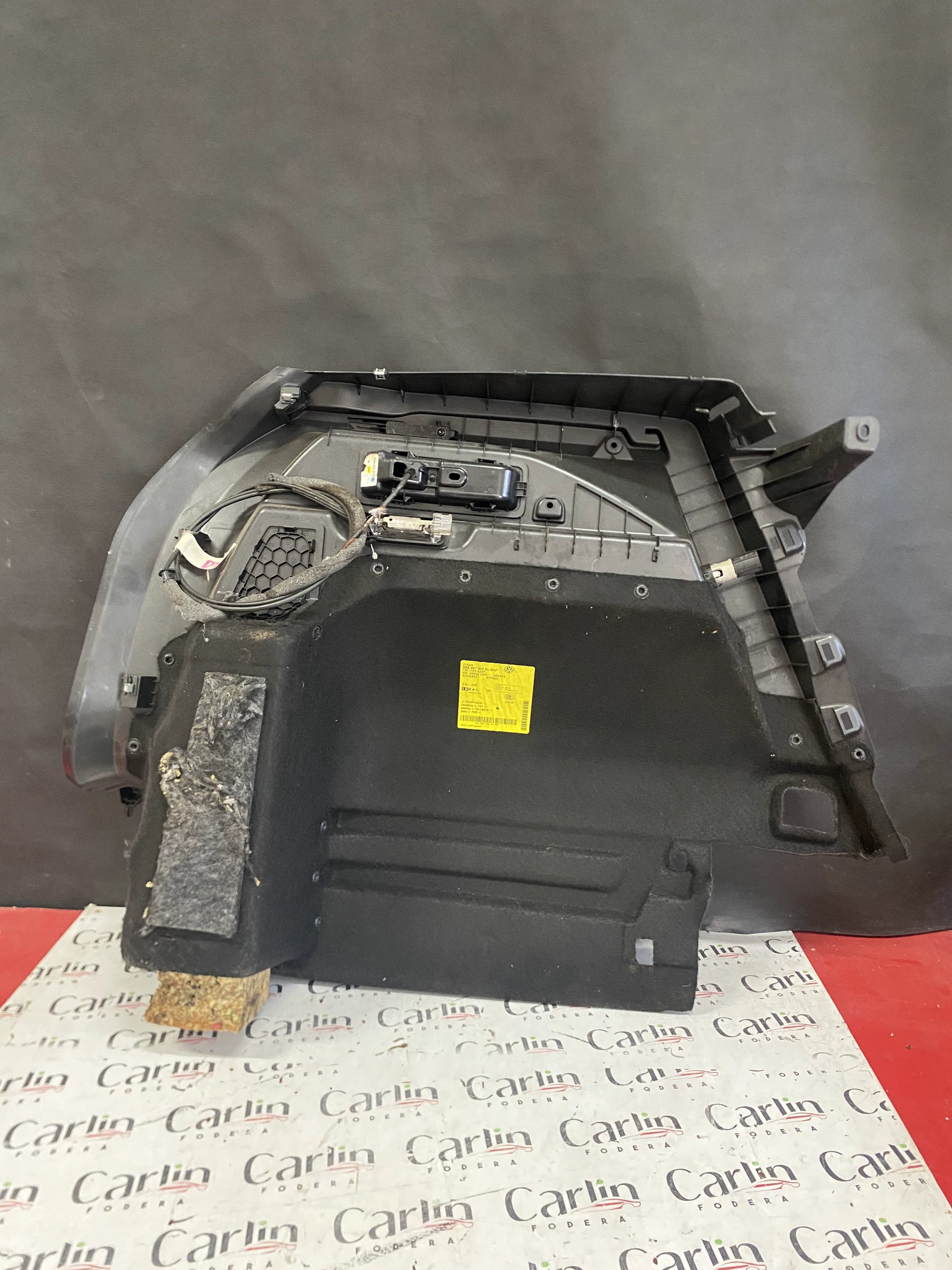 Rivestimento Pannello Laterale Bagagliaio Volkswagen Tiguan – Cod. 5NA867428 | Ricambio Originale Usato 1