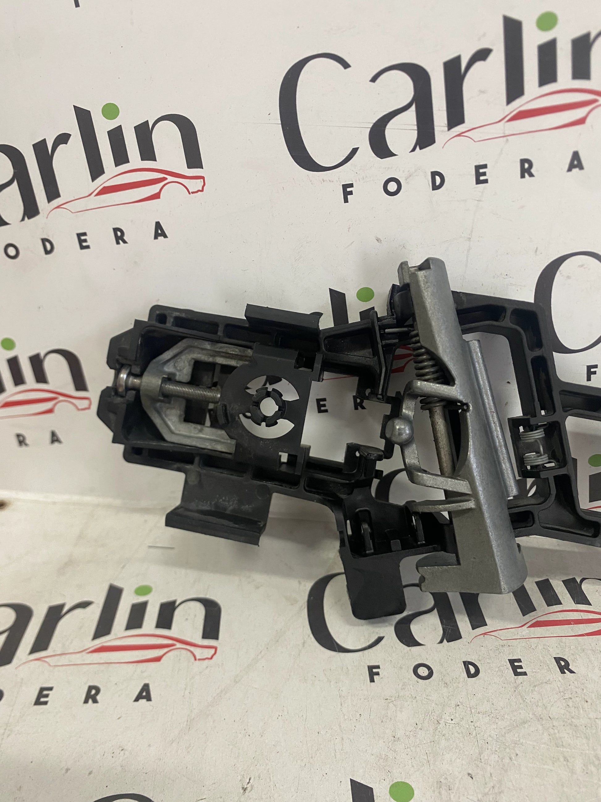 Supporto Maniglia Anteriore Destra FORD Fiesta 6ª Serie (2008–2017) – Cod. 8A61-A224A36 | Originale Usato 2