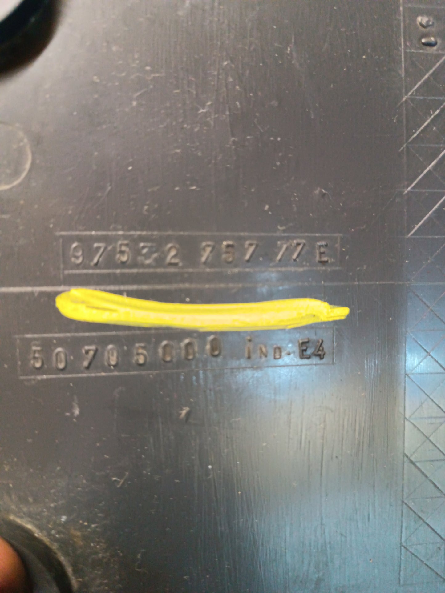 9753275777 PEUGEOT 205 Rivestimento Piantone Sterzo usato