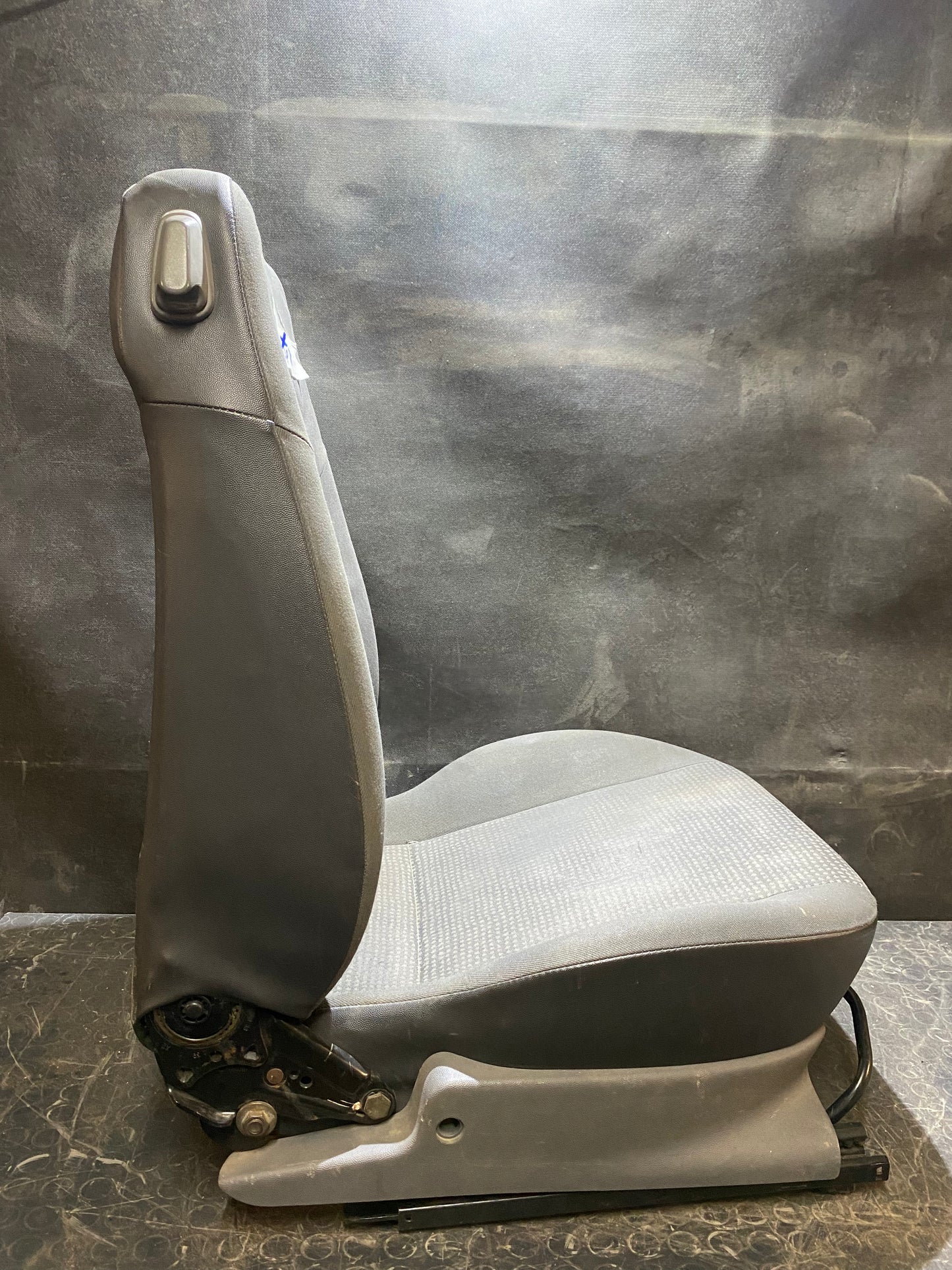 OPEL CORSA C (2002) - SEDILE ANTERIORE DESTRO 3 PORTE USATO IN BUONE CONDIZIONI