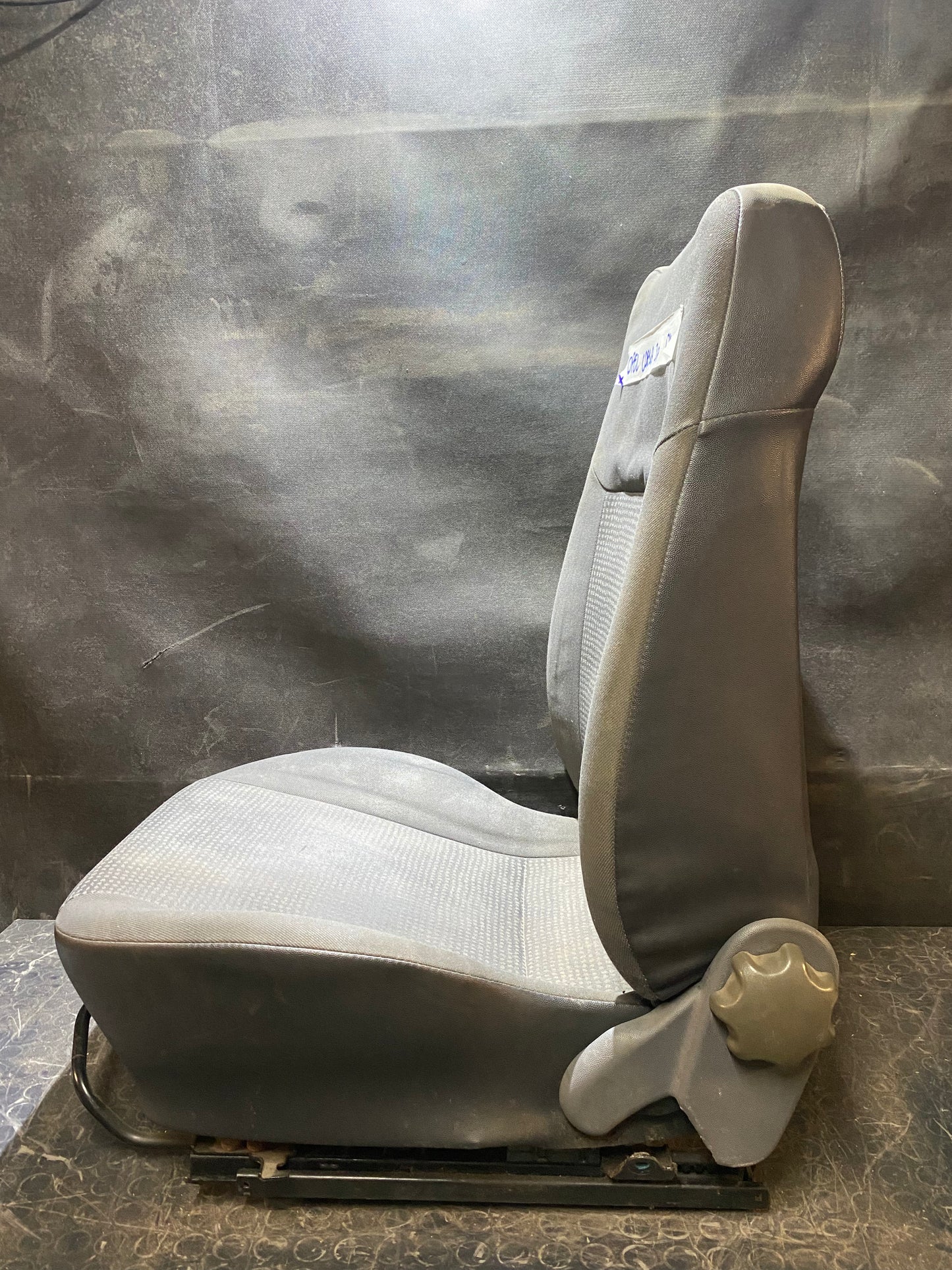 OPEL CORSA C (2002) - SEDILE ANTERIORE DESTRO 3 PORTE USATO IN BUONE CONDIZIONI