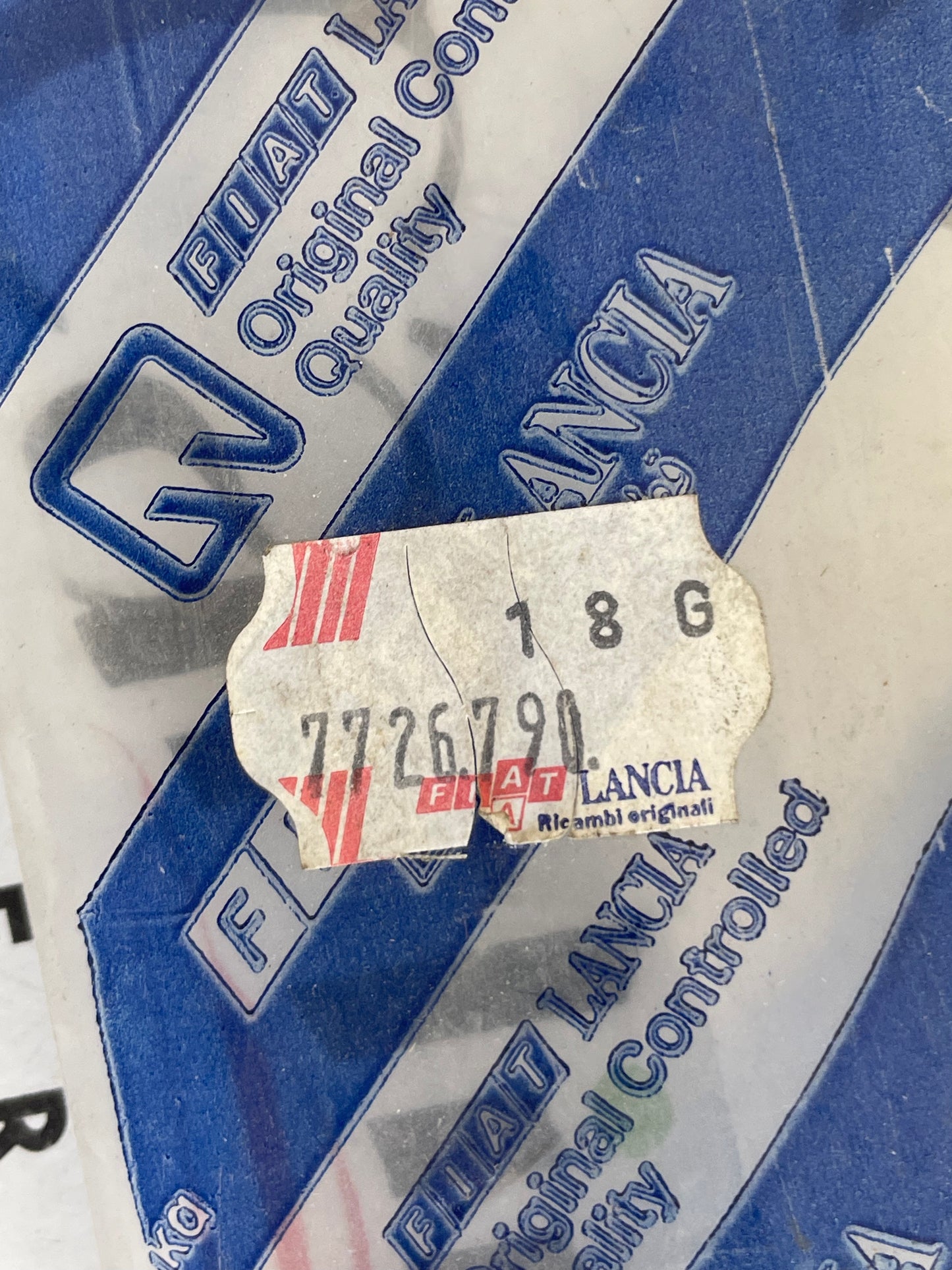 FIAT TEMPRA SW - NEW ORIGINAL RH TRUNK SEAL - COD. 7726790