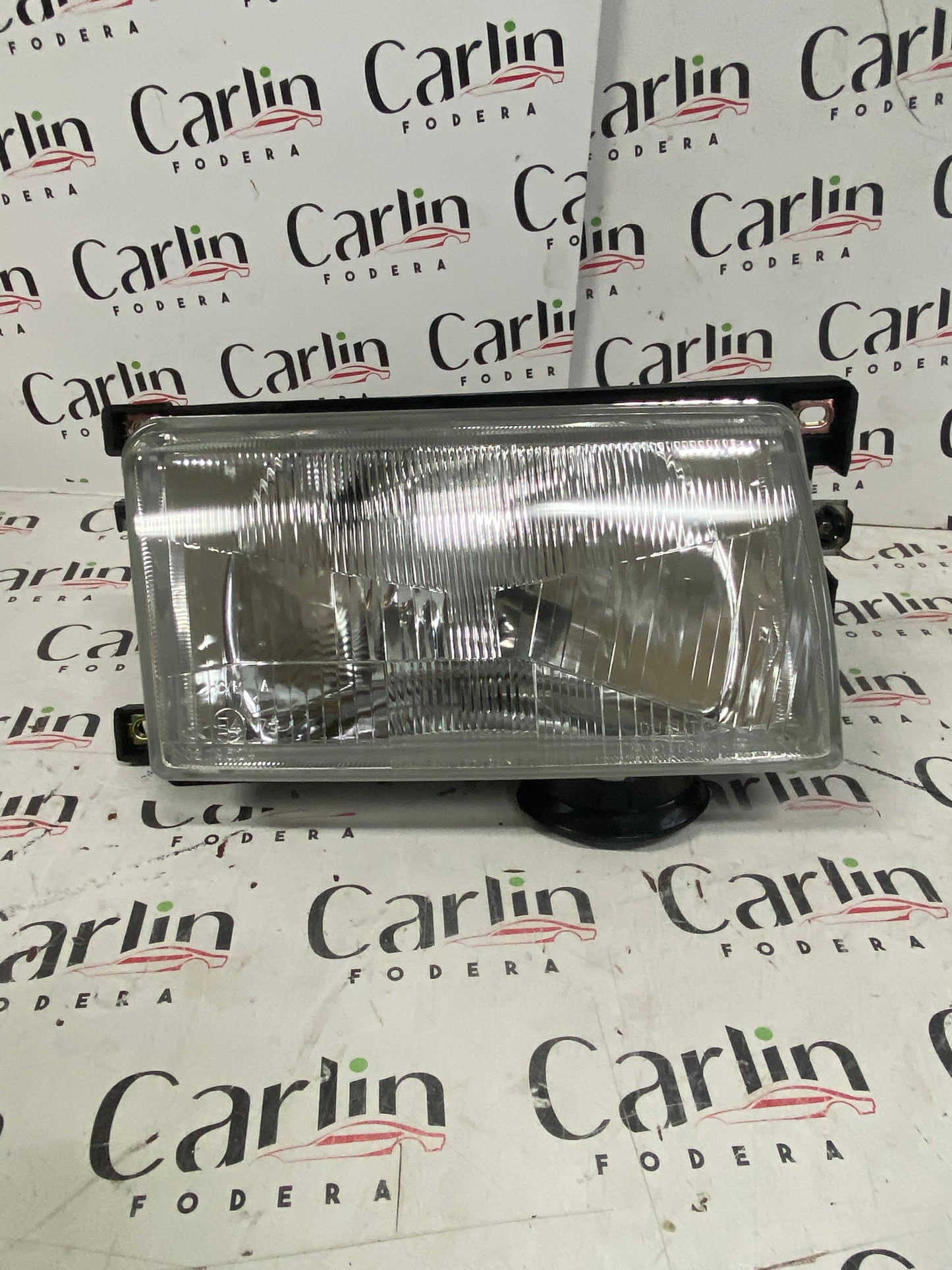 FARO ANTERIORE SINISTRO – VW POLO 1991-1994 – 441-1117L-LD-E