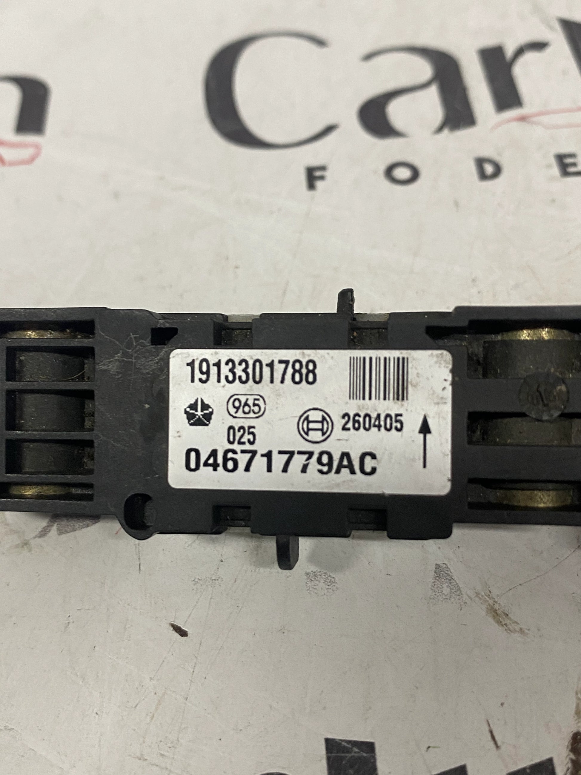 Sensore Incidente Anteriore CHRYSLER 300 (2006) – Cod. 04671770AC | Ricambio Originale Usato 4