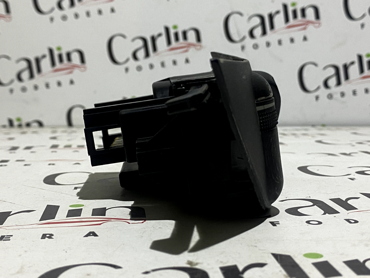 Interruttore Luci Volkswagen Polo 6N1941531J detail 2