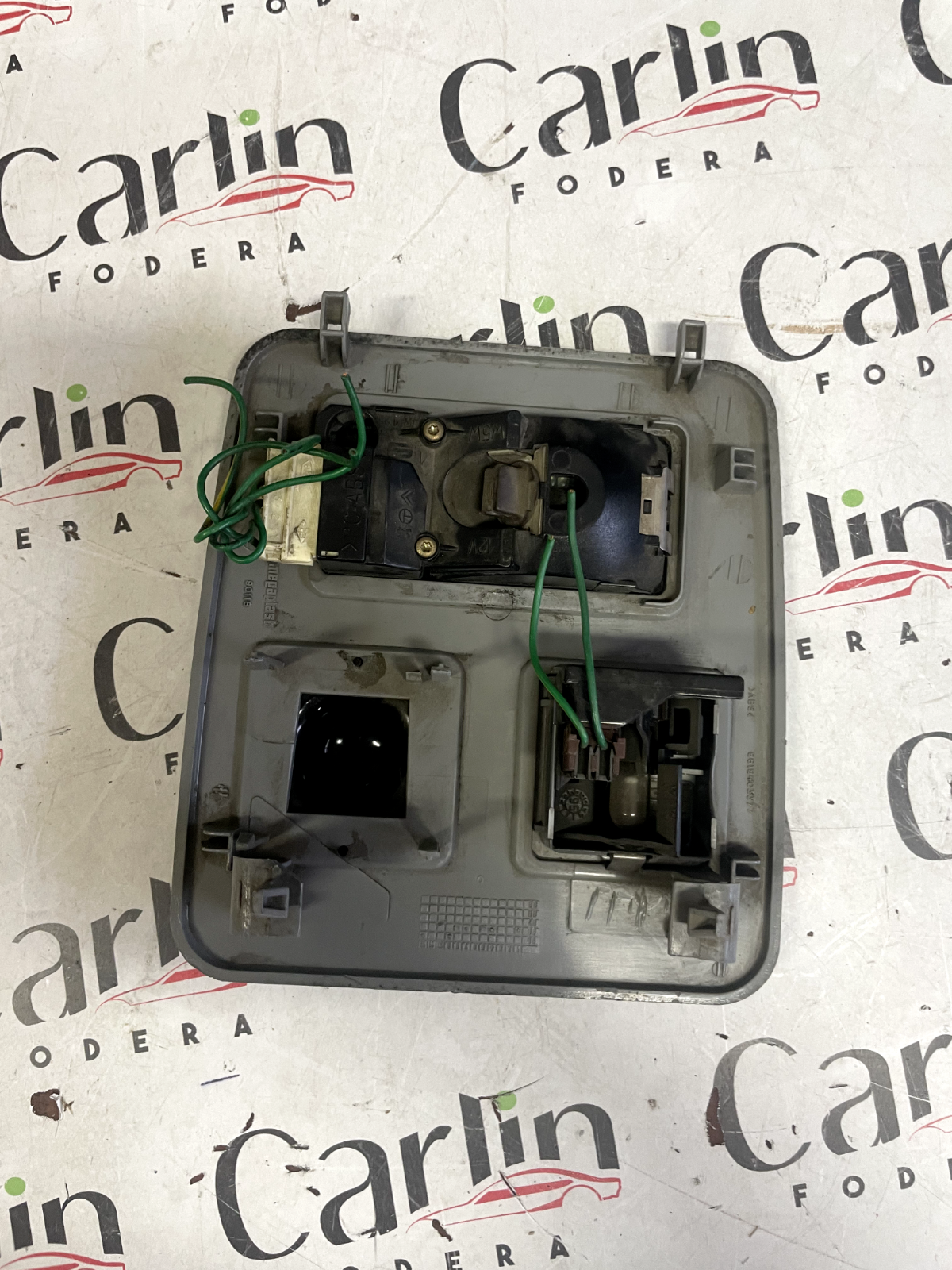 Luce Interna Abitacolo Peugeot Partner/Citroën Berlingo detail