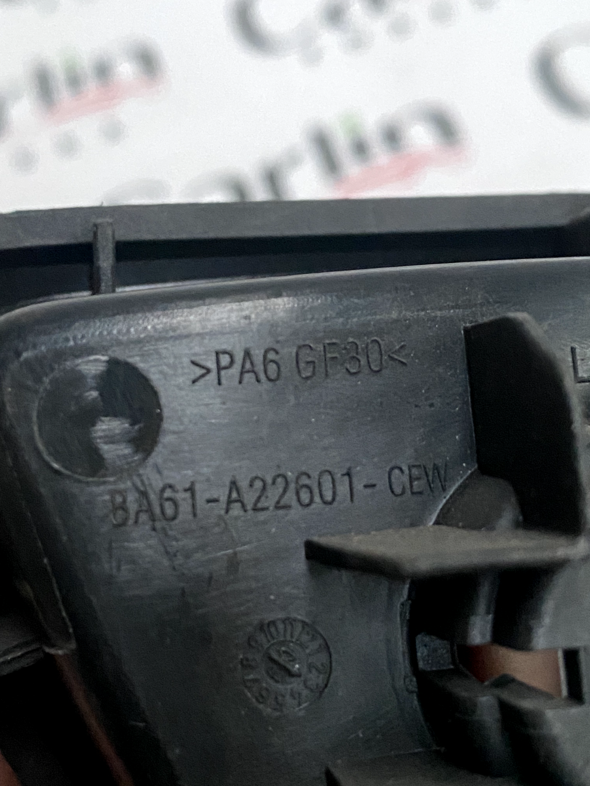 Maniglia Interna Posteriore Sx FORD FIESTA 8A61A22601 detail 2