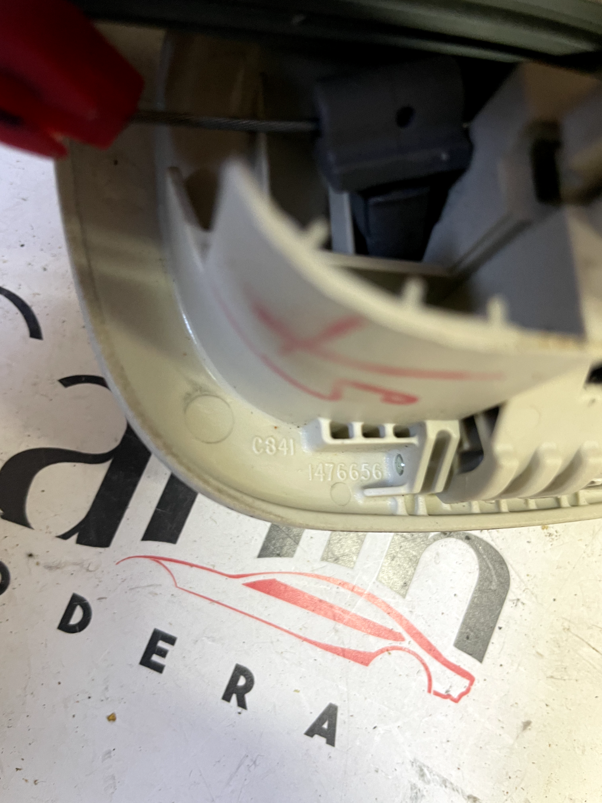 Maniglia Sgancio Sedile Anteriore SX Fiat 500/ABARTH detail 2