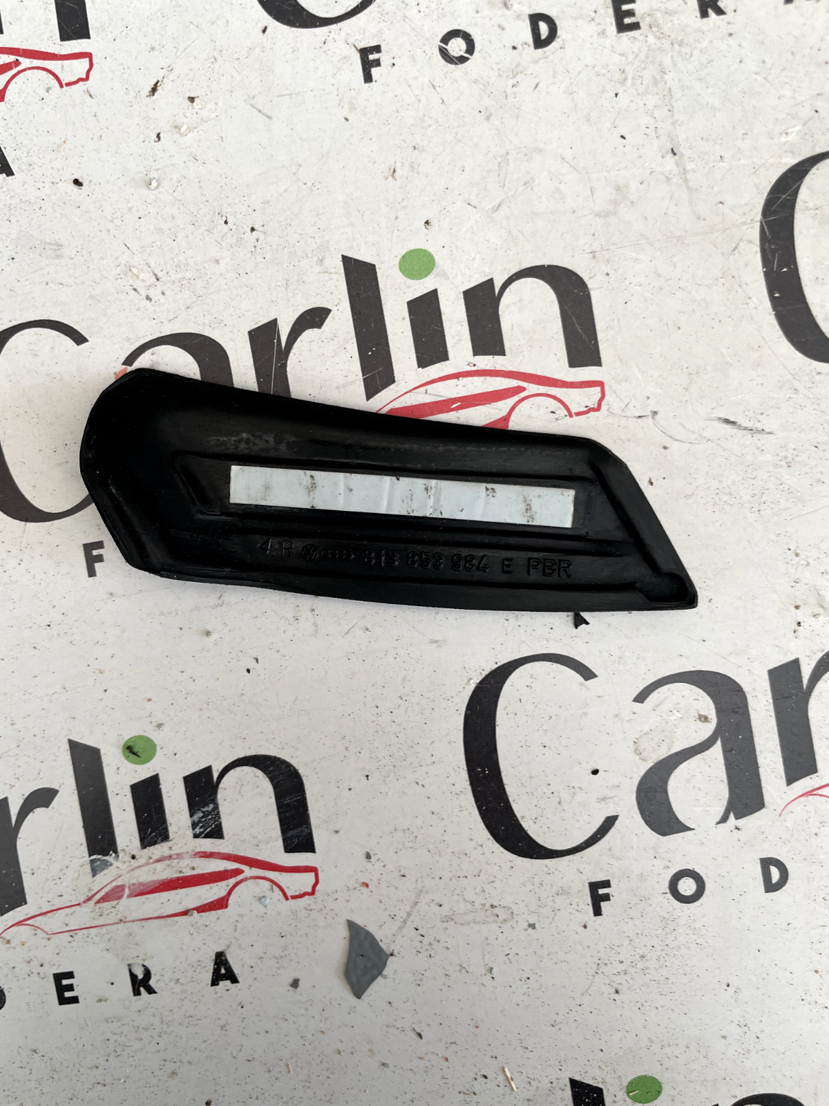 Modanatura Audi 80 Tipo 81/85 Berlina 813853984E detail