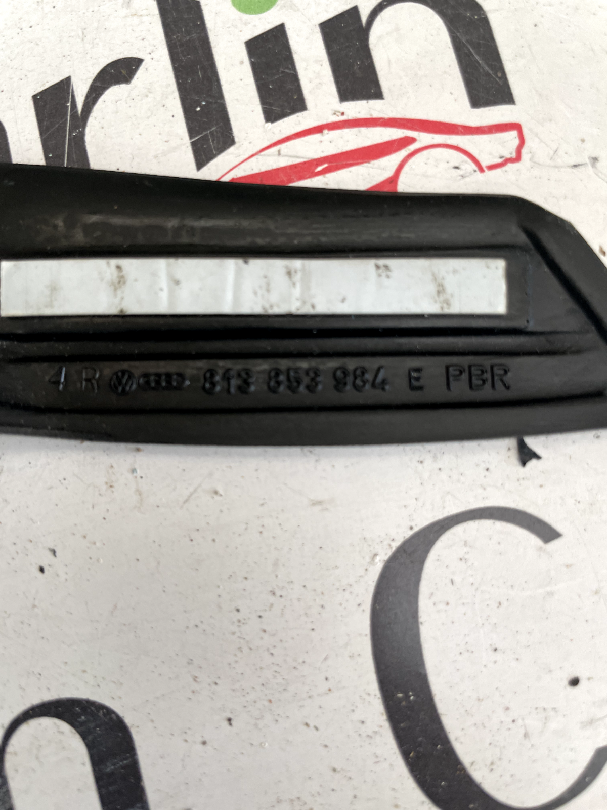 Modanatura Audi 80 Tipo 81/85 Berlina 813853984E detail 2