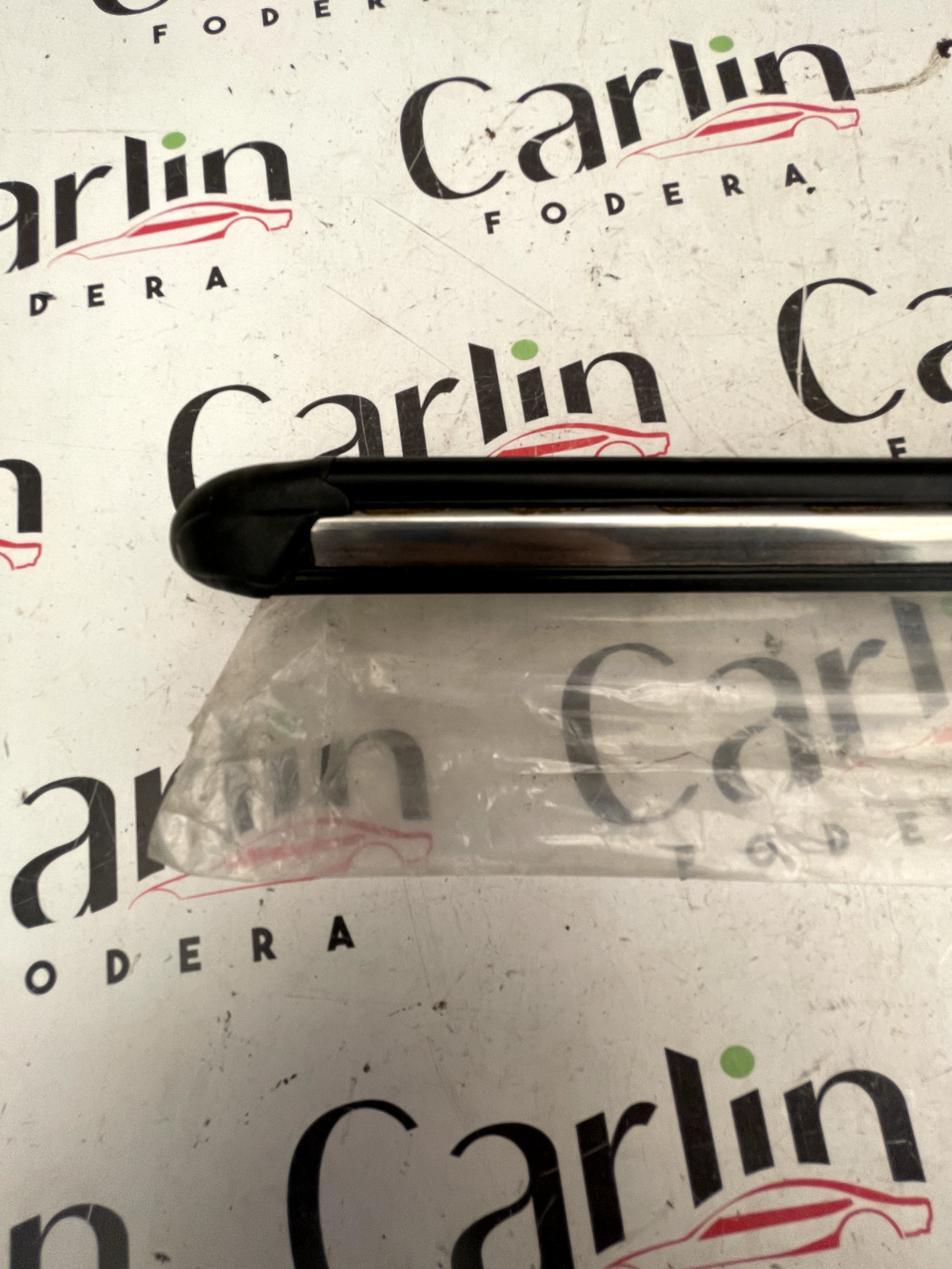 Modanatura Originale Mercedes 123 - Codice 1236900480 detail 2