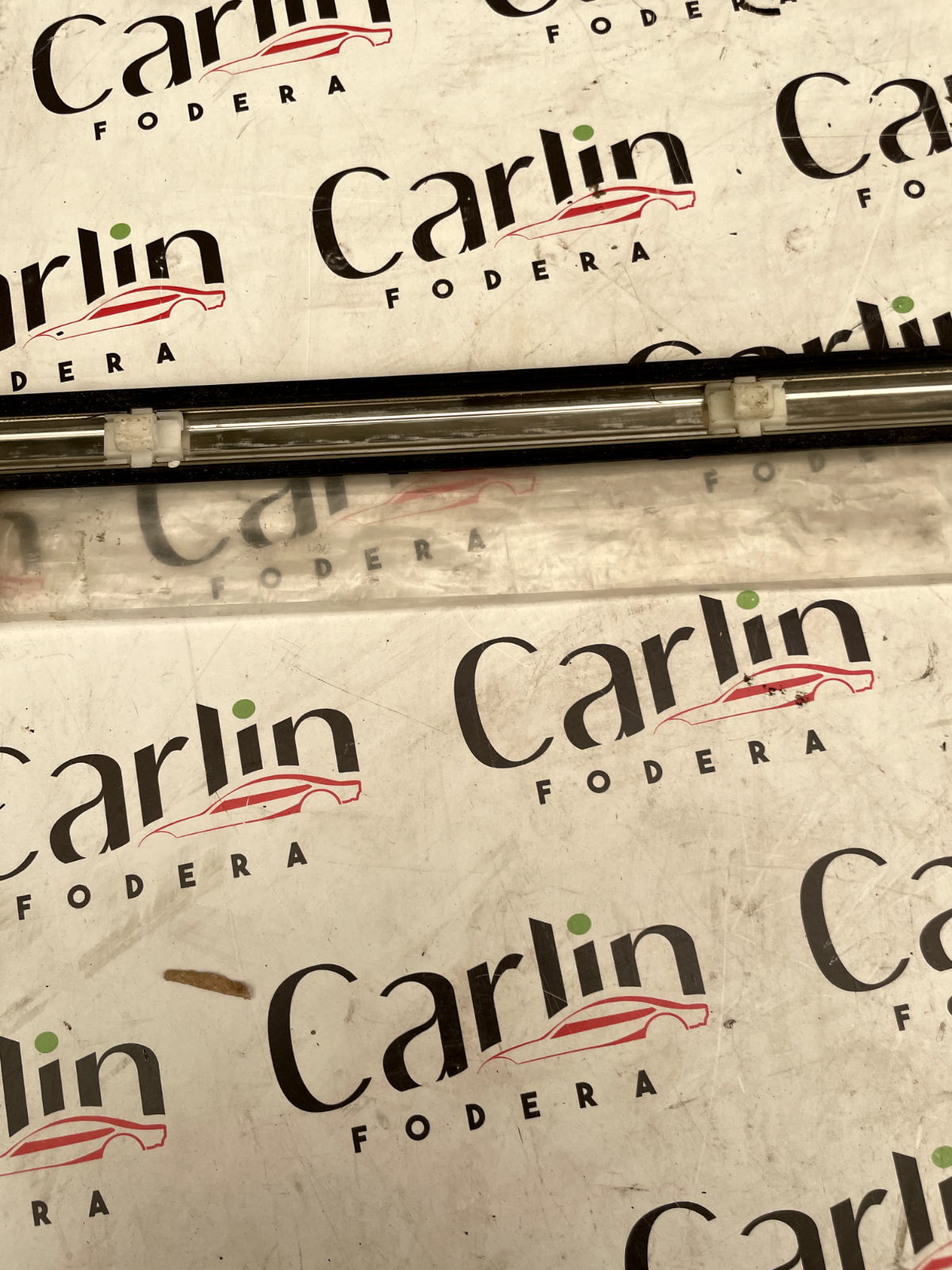 Modanatura Paracolpi Porta Posteriore Mercedes W201 detail