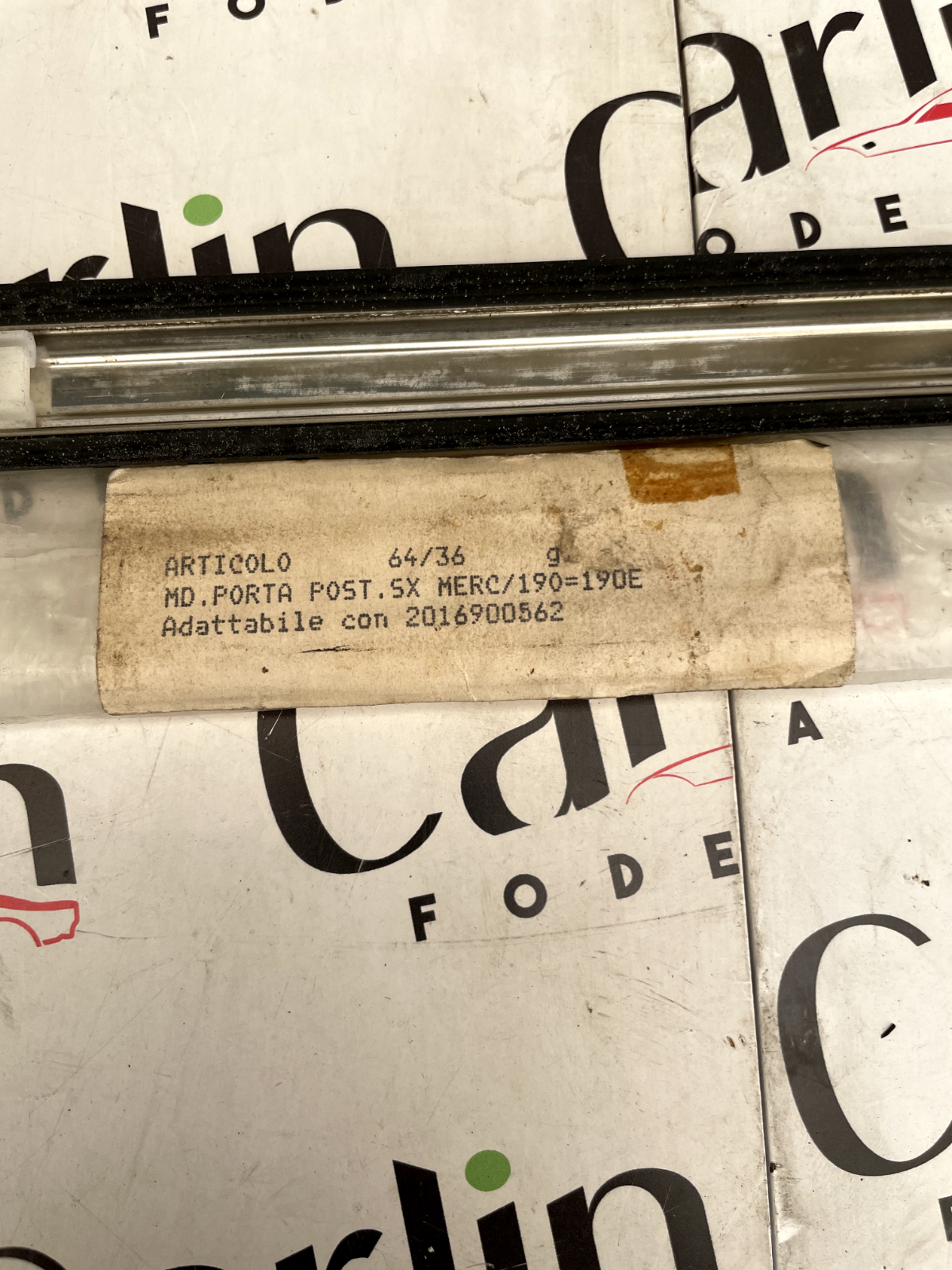 Modanatura Paracolpi Porta Posteriore Mercedes W201 detail 3