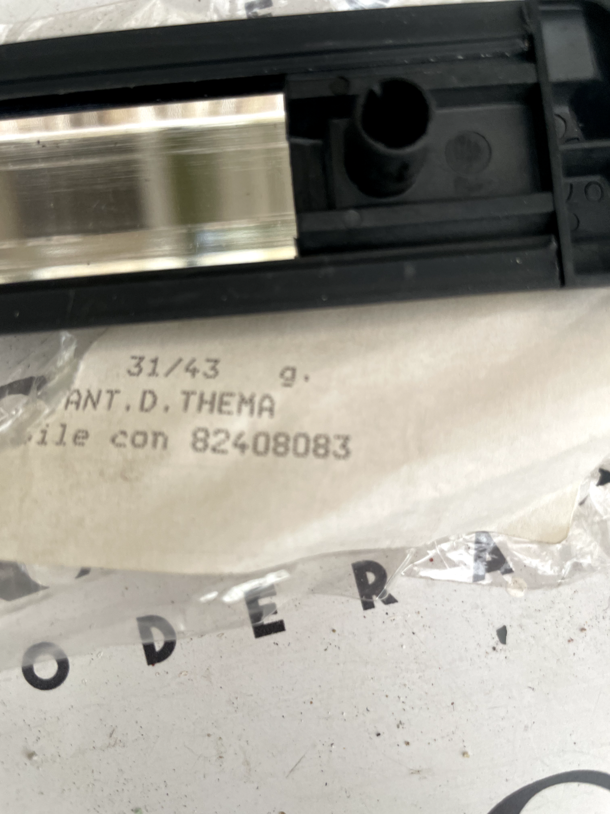 Modanatura Parafango Anteriore Destra Lancia Thema 82408083 detail 2