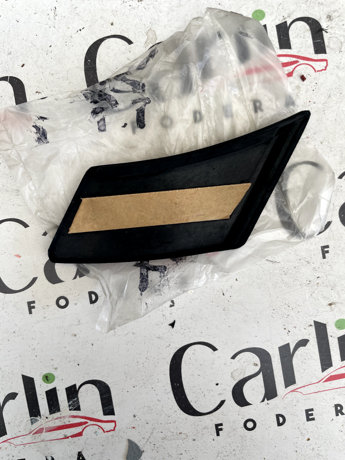 Modanatura Parafango Posteriore Sx Audi 80/90 '87 893853983H3FA detail