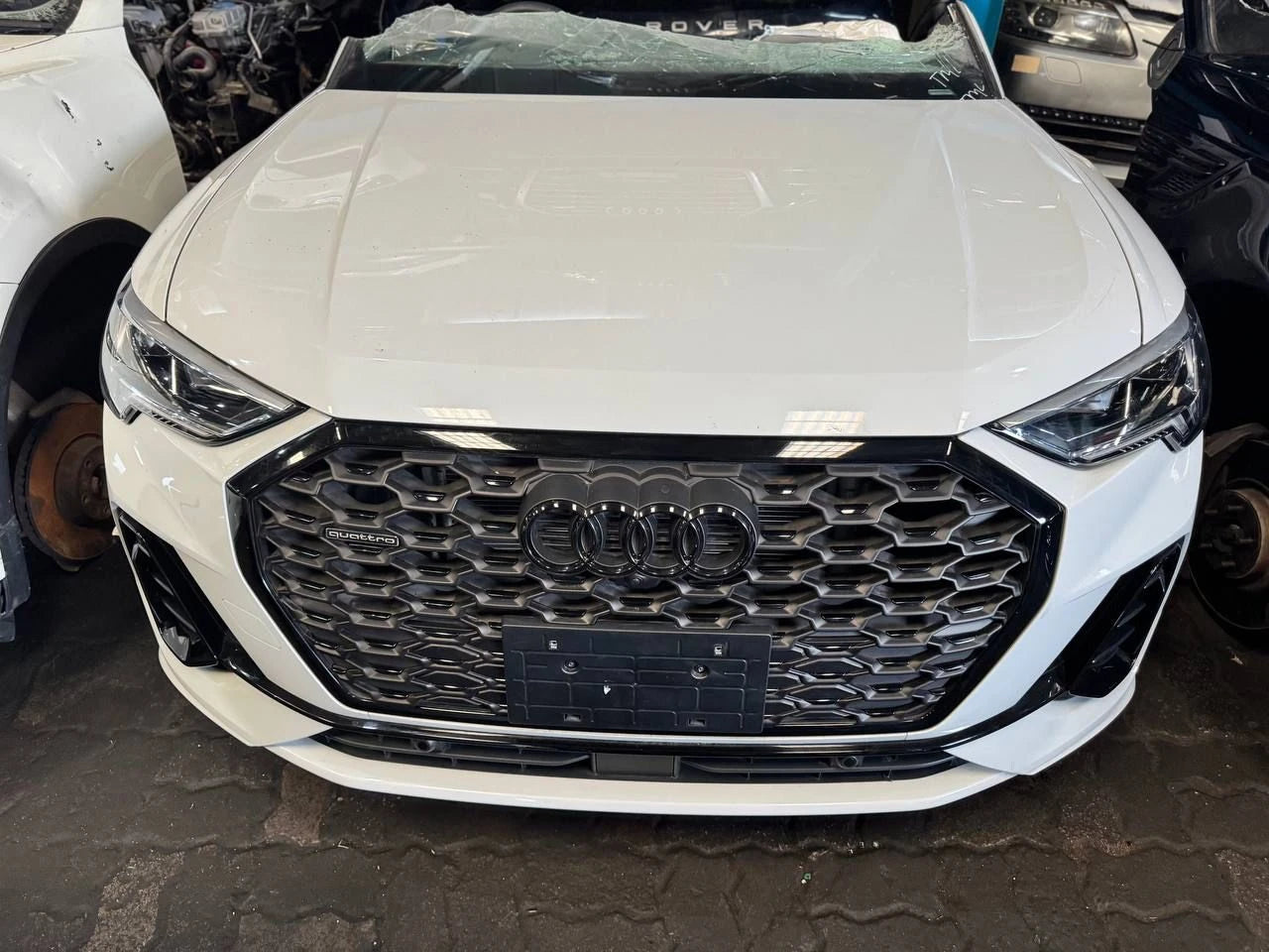 Musata Completa AUDI Q3 2022