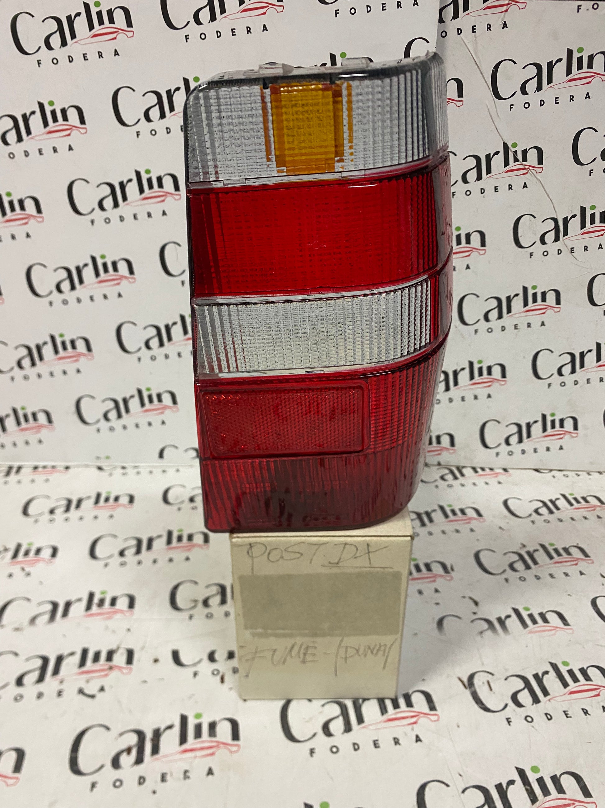 PLASTICA FANALINO POSTERIORE DESTRO – FIAT DUNA / FIAT FIORINO