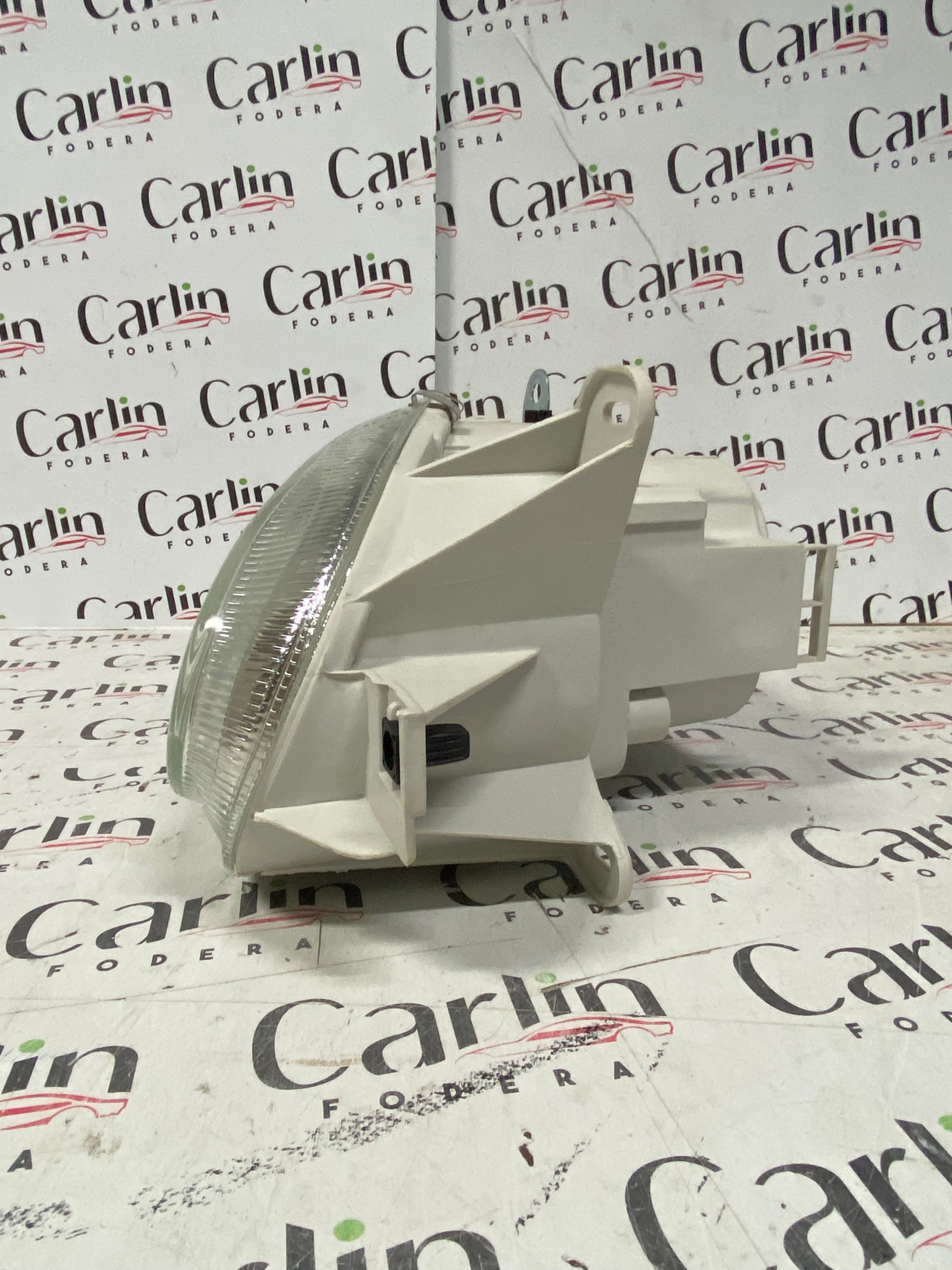 PROIETTORE DESTRO – FORD ESCORT 1995 – COD. 085745 / 24294500 1