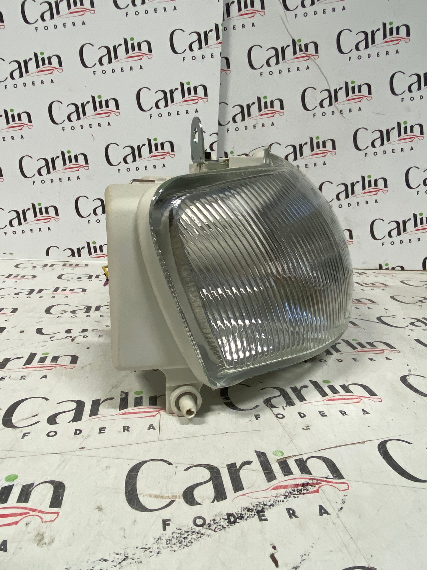 PROIETTORE DESTRO – FORD ESCORT 1995 – COD. 085745 / 24294500 3