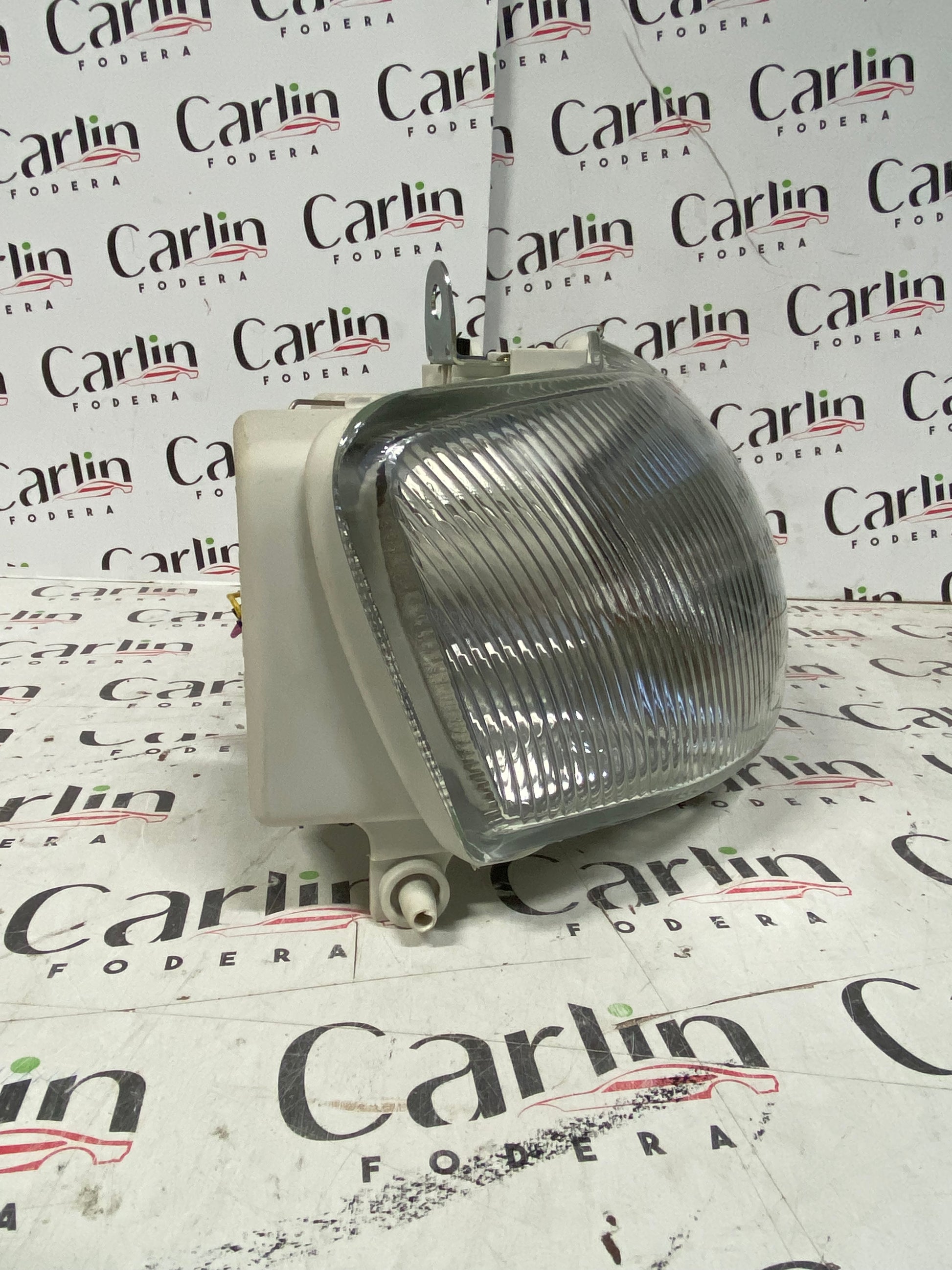 PROIETTORE DESTRO – FORD ESCORT 1995 – COD. 085745 / 24294500 3