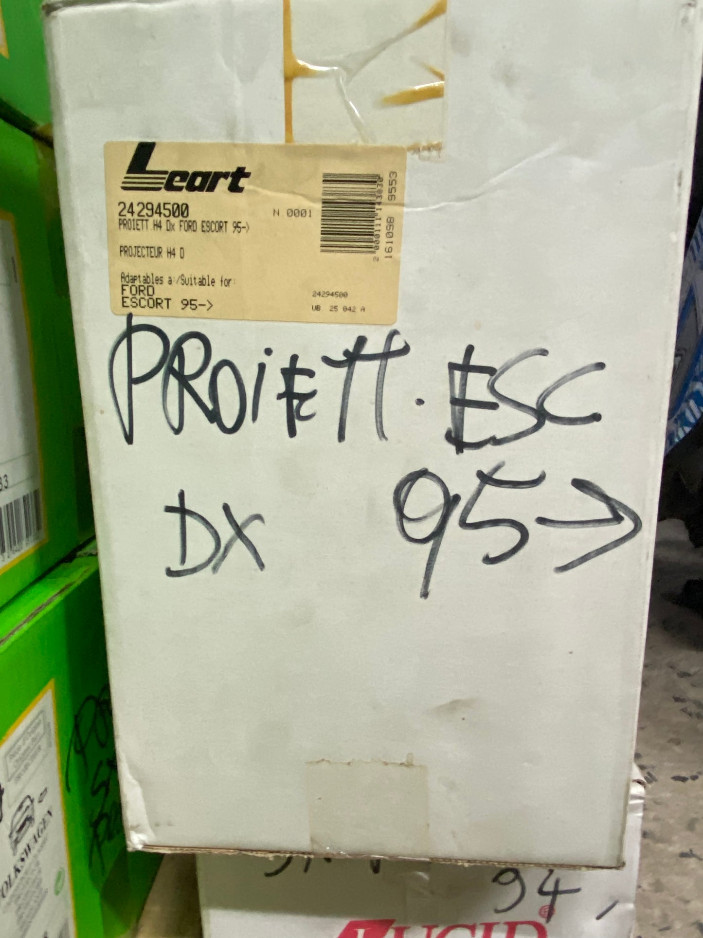 PROIETTORE DESTRO – FORD ESCORT 1995 – COD. 085745 / 24294500 9