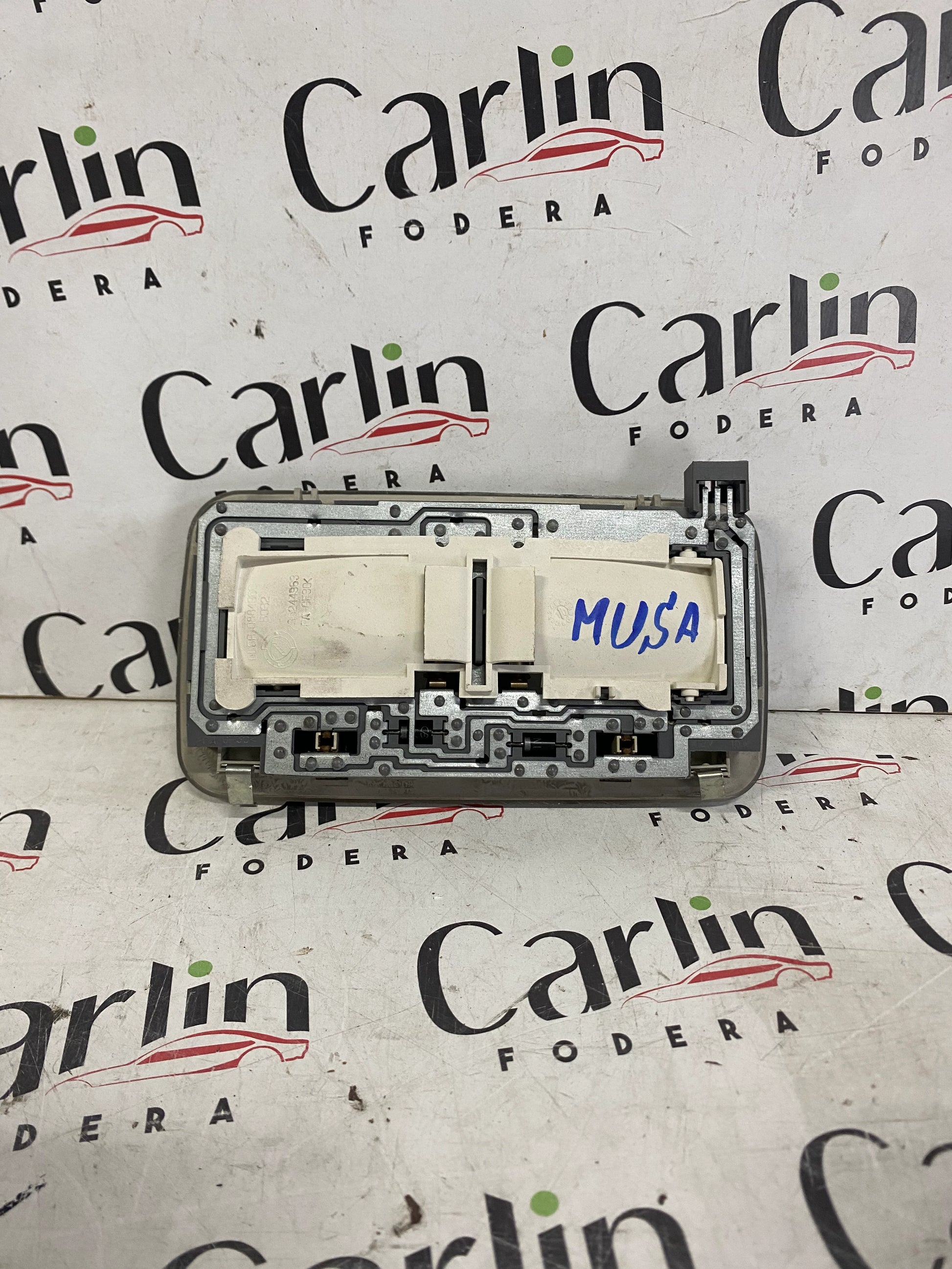 Plafoniera Interna Anteriore LANCIA MUSA – Cod. 735244963 / 0884900 1