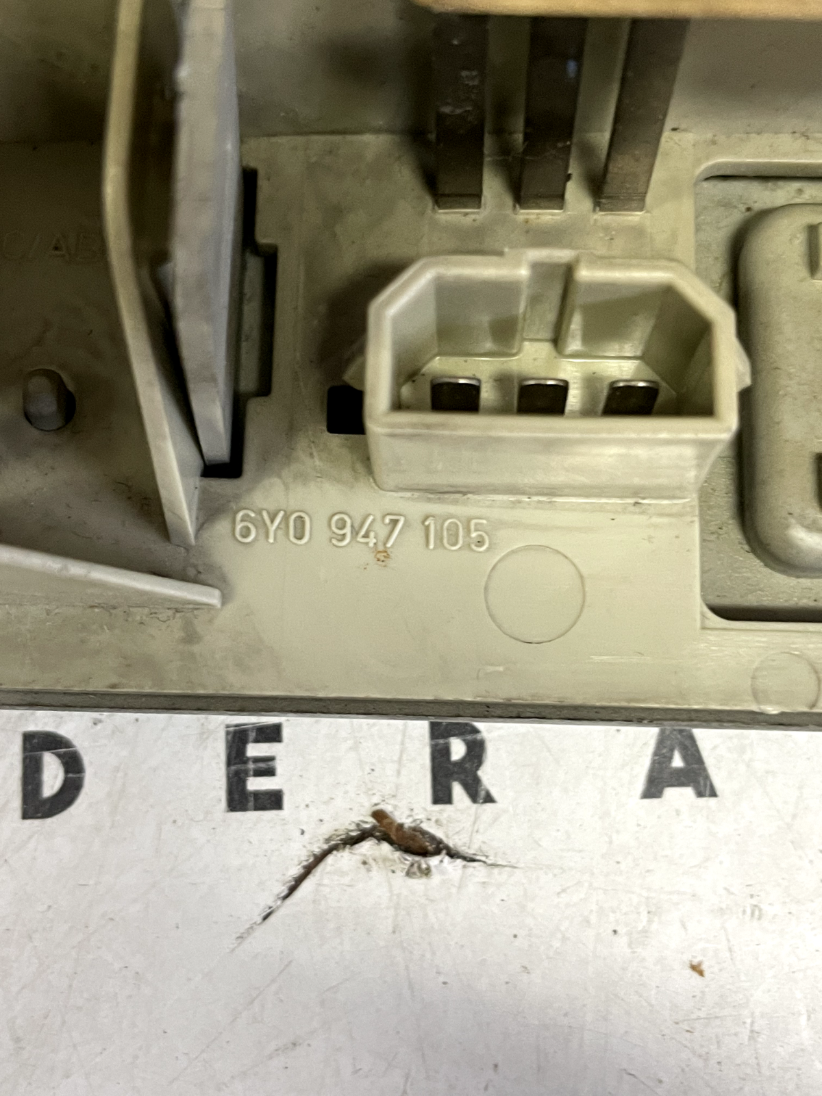 Plafoniera Luce Abitacolo Skoda Fabia - 6Q0947105F detail 2