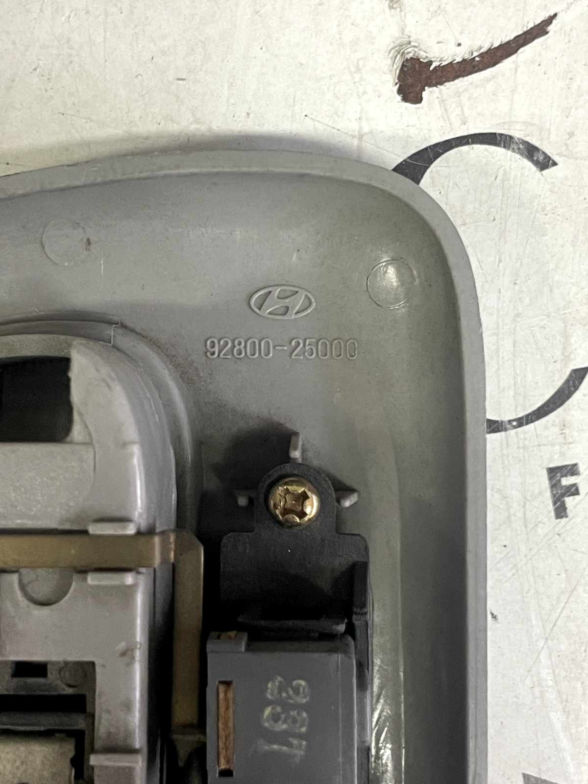 Plafoniera Luce Interna Hyundai Getz 9280025000 detail