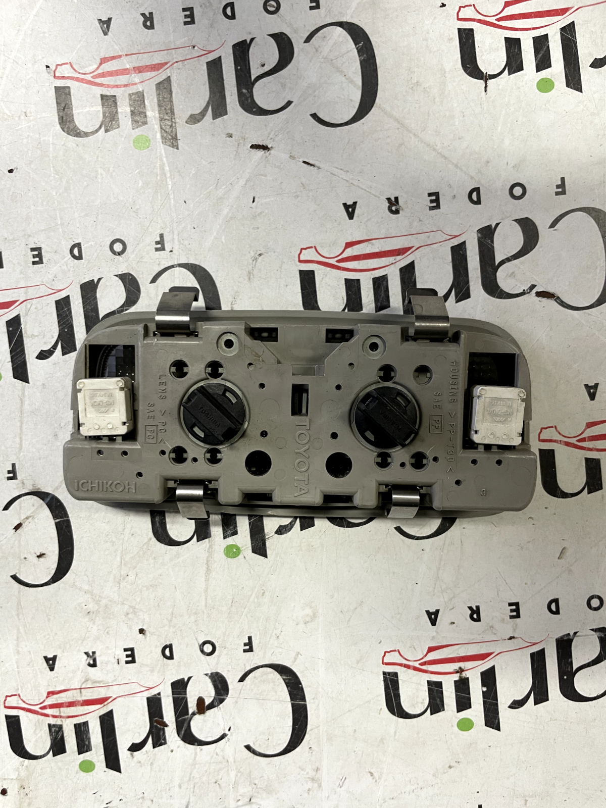 Plafoniera Luce Interna Toyota Yaris 8124005030B2 detail