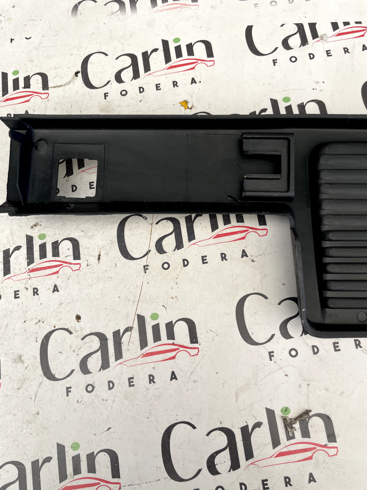 Portatarga Paraurti Anteriore BMW Serie 3 E30 51111888266 detail 2