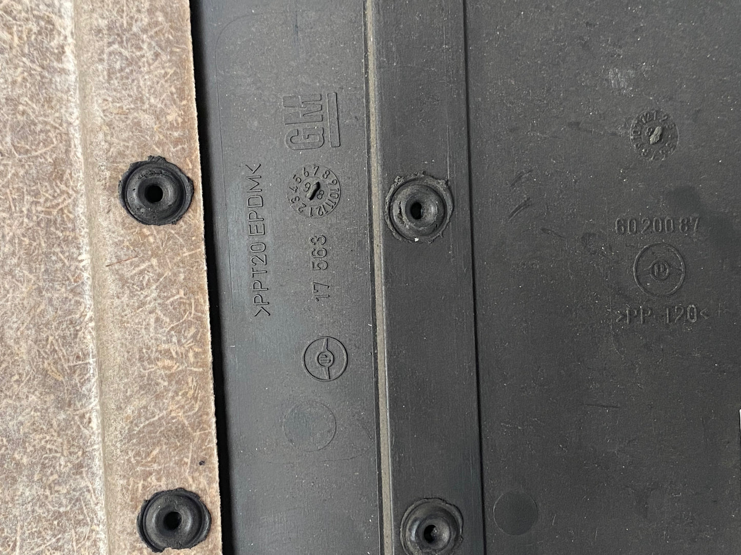 Rivestimenti Pannelli Interni Porta Anteriore Opel Astra G destro detail attach