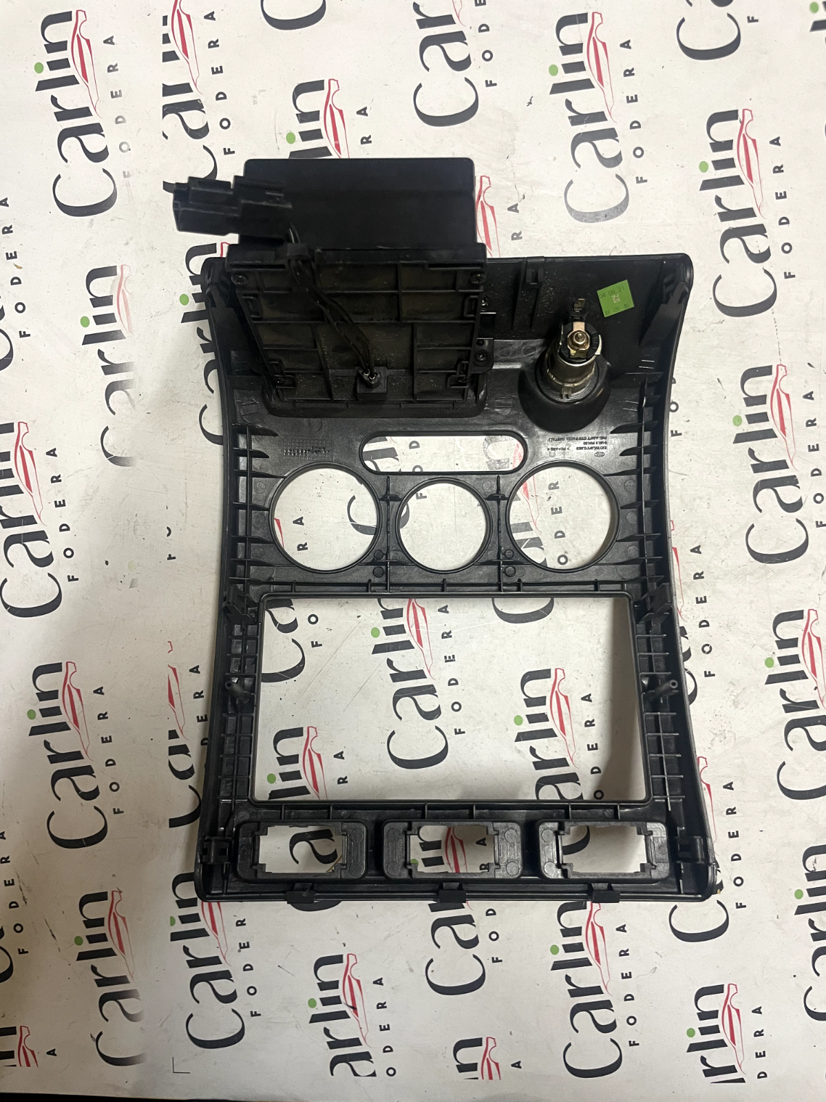 Rivestimento CONSOLE CENTRALE KIA Rio 2003 84620FD000 detail