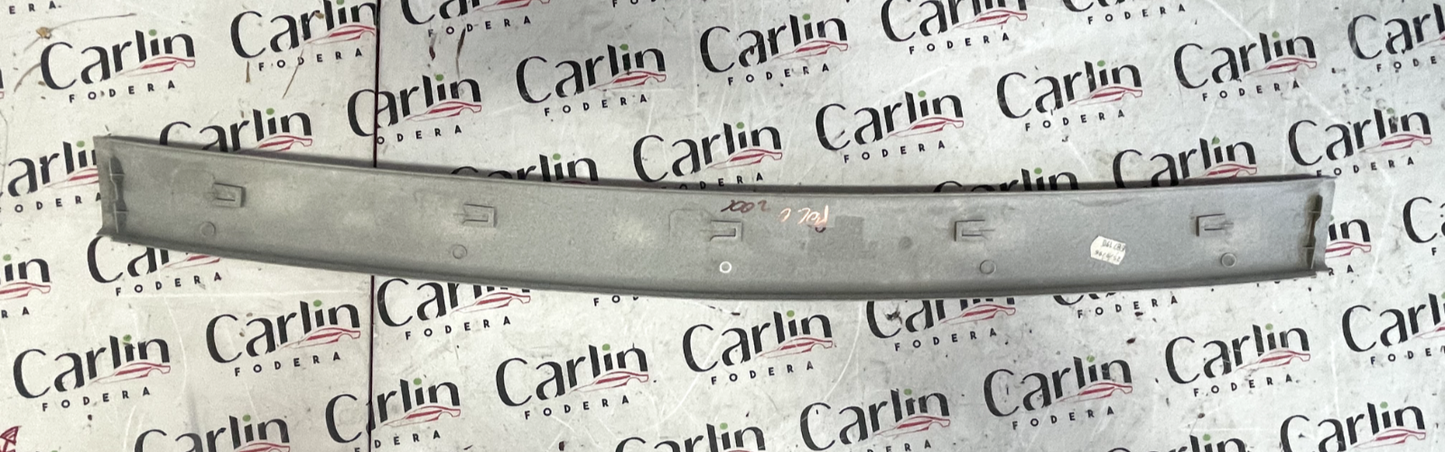 Rivestimento Montante Posteriore Volkswagen Polo (2001) detail