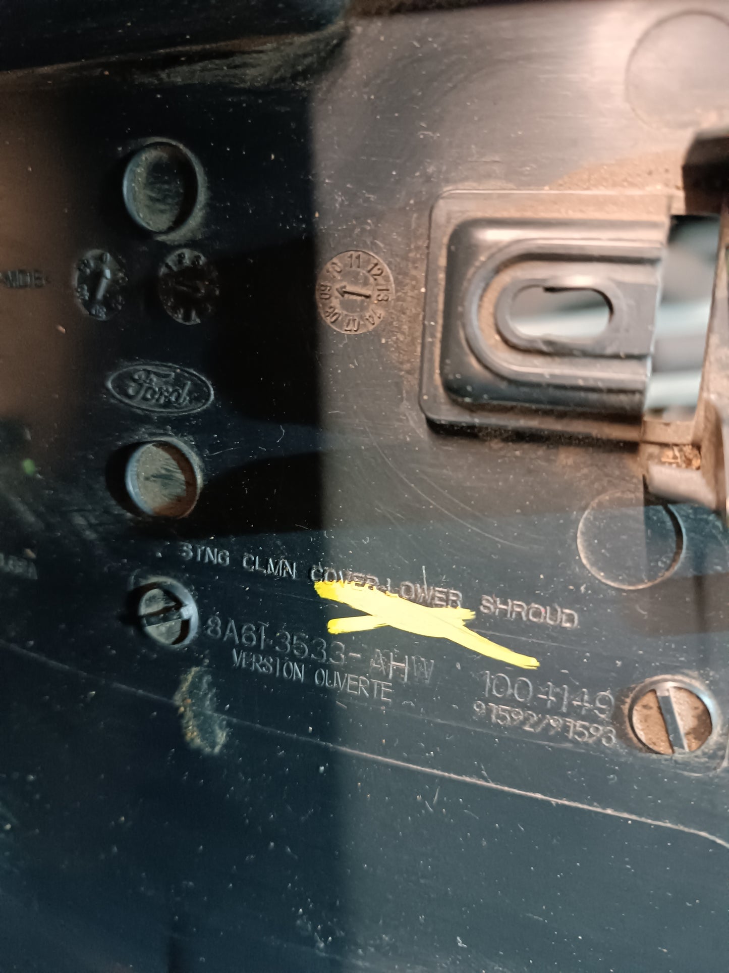 Rivestimento Piantone Sterzo Ford Fiesta - Codice 100449 detail 4