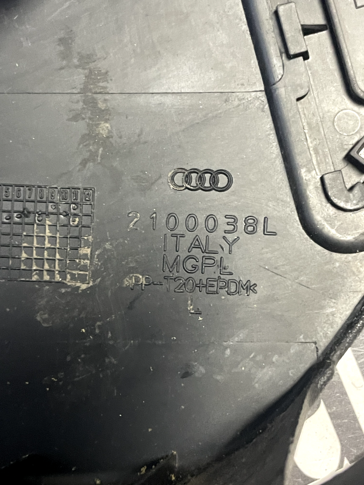 Rivestimento Sedile Anteriore SX Audi A4/A6 8E0882327 detail 2